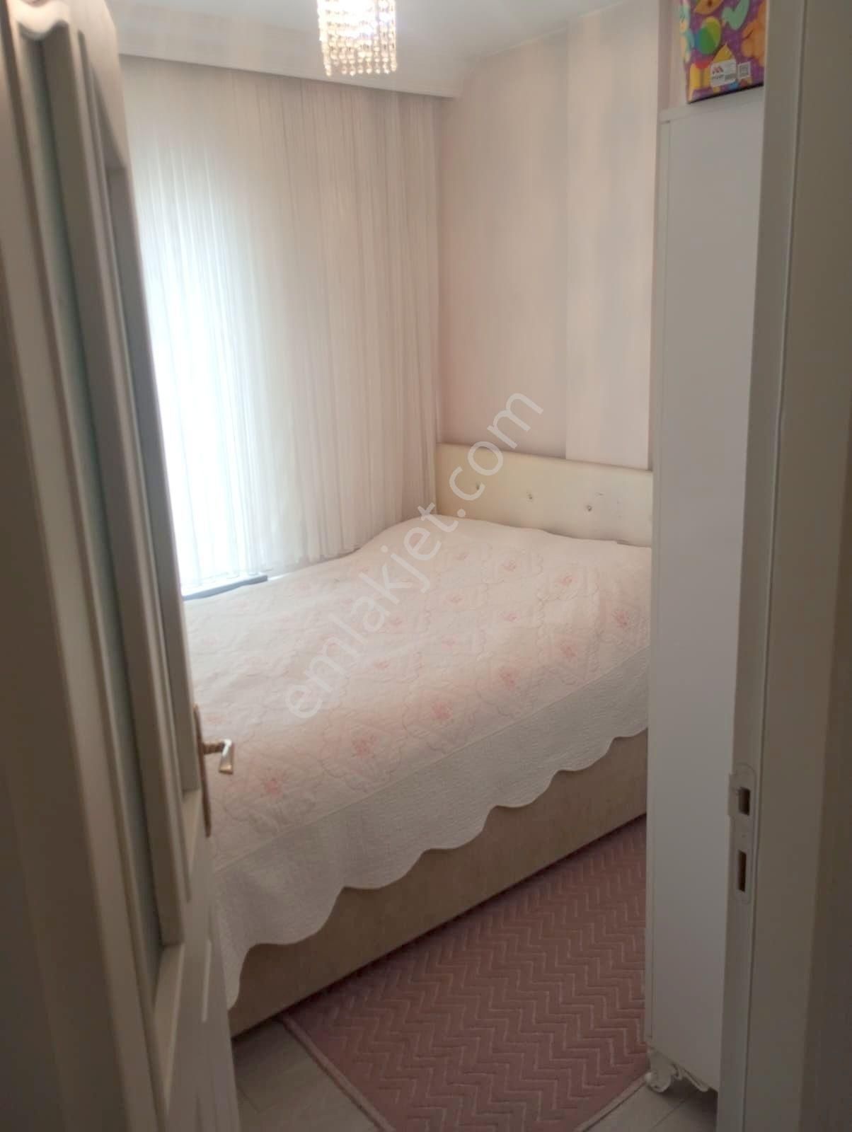 Bakırköy Osmaniyede Günay Sitesinde 3+1 Arakat Satılık Daire - Görsel 3