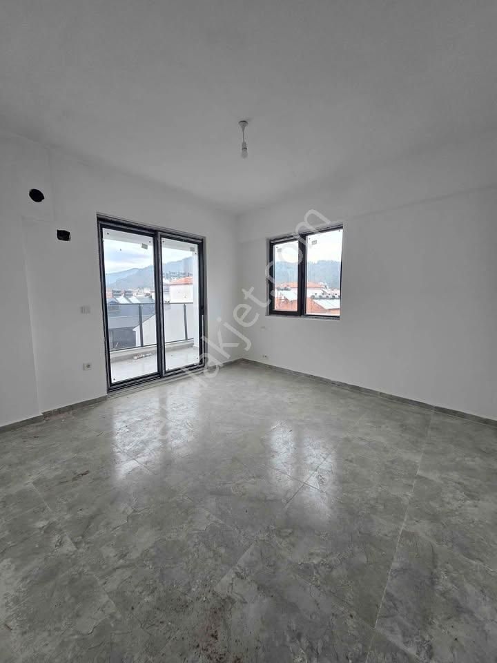 Çiğdem Emlak'tan Ortaca Merkez'de Satılık Geniş 1+1 Daire - Görsel 10