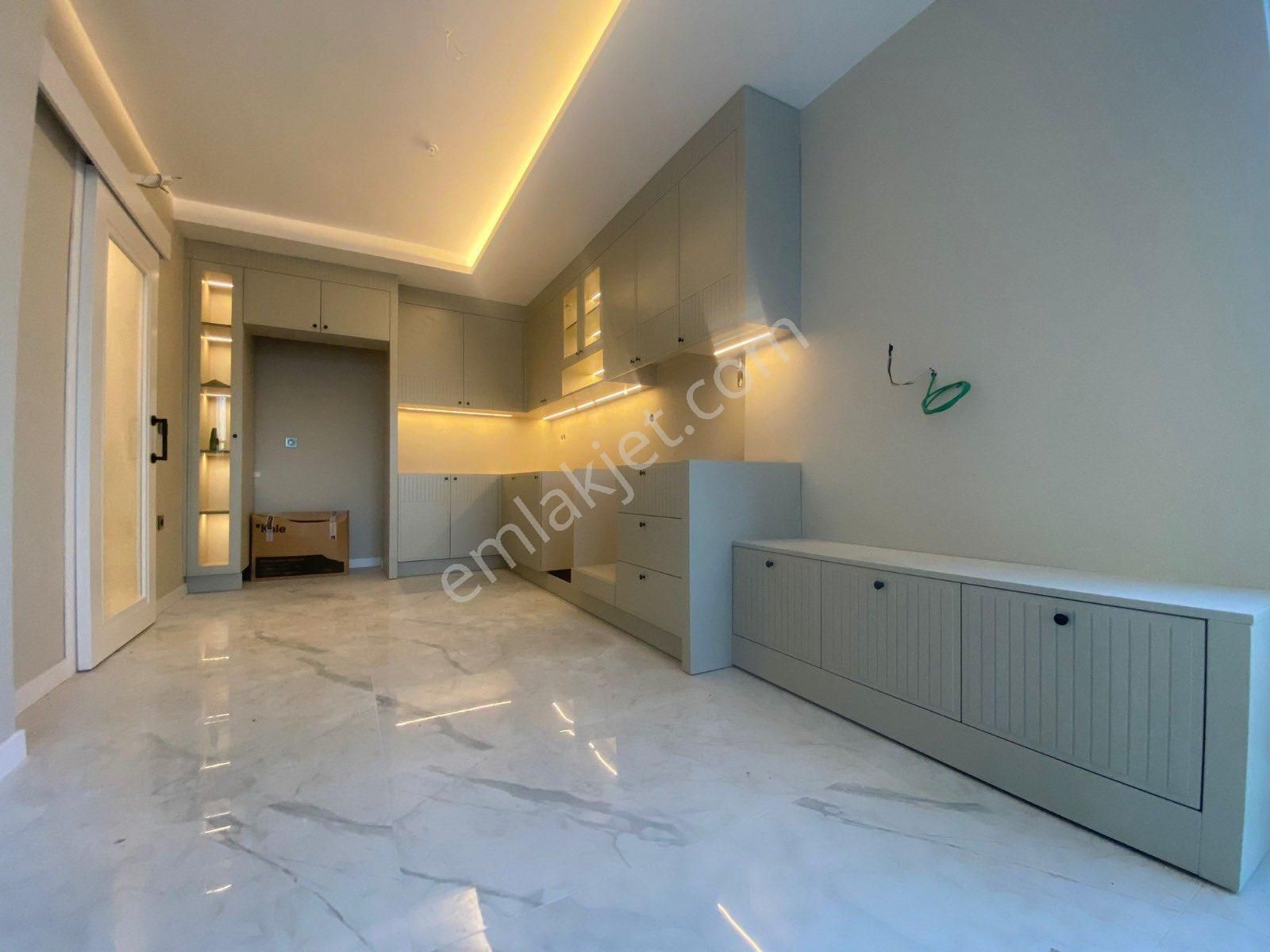 Gürselpaşa’da Site İçi Lüks Yaşam! 7/24 Güvenlikli, Havuzlu 3+1 Satılık Daire