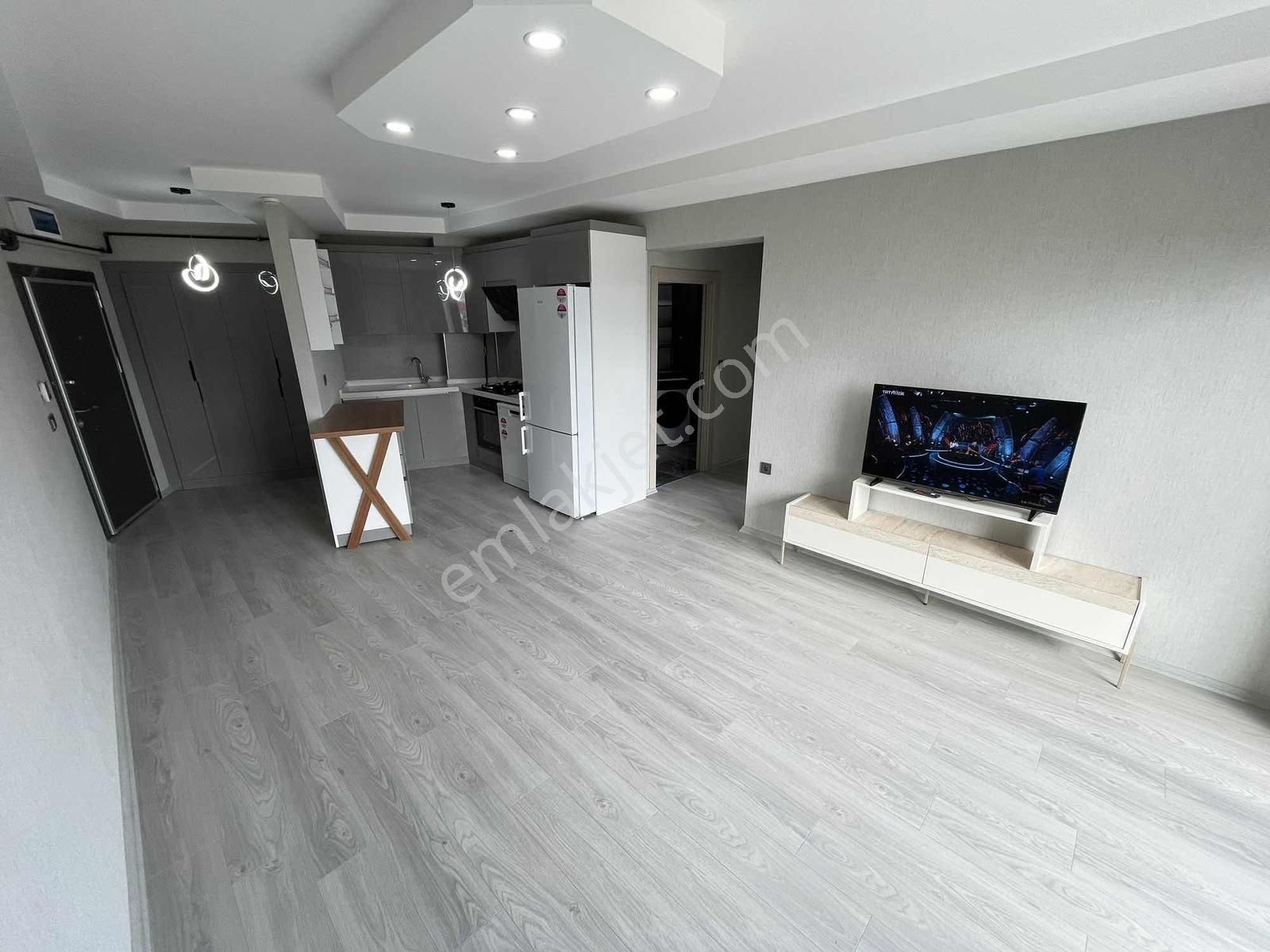 Yüce Emlak' Tan 7/24 Güvenlikli Sitede Ultra Lüx Eşyalı Daire - Görsel 13