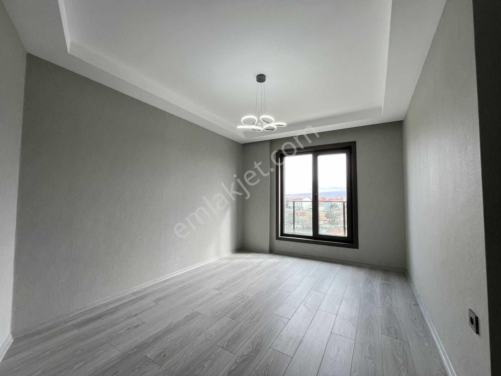 Yüce Emlak' Tan 7/24 Güvenlikli Sitede Ultra Lüx Eşyalı Daire - Görsel 7