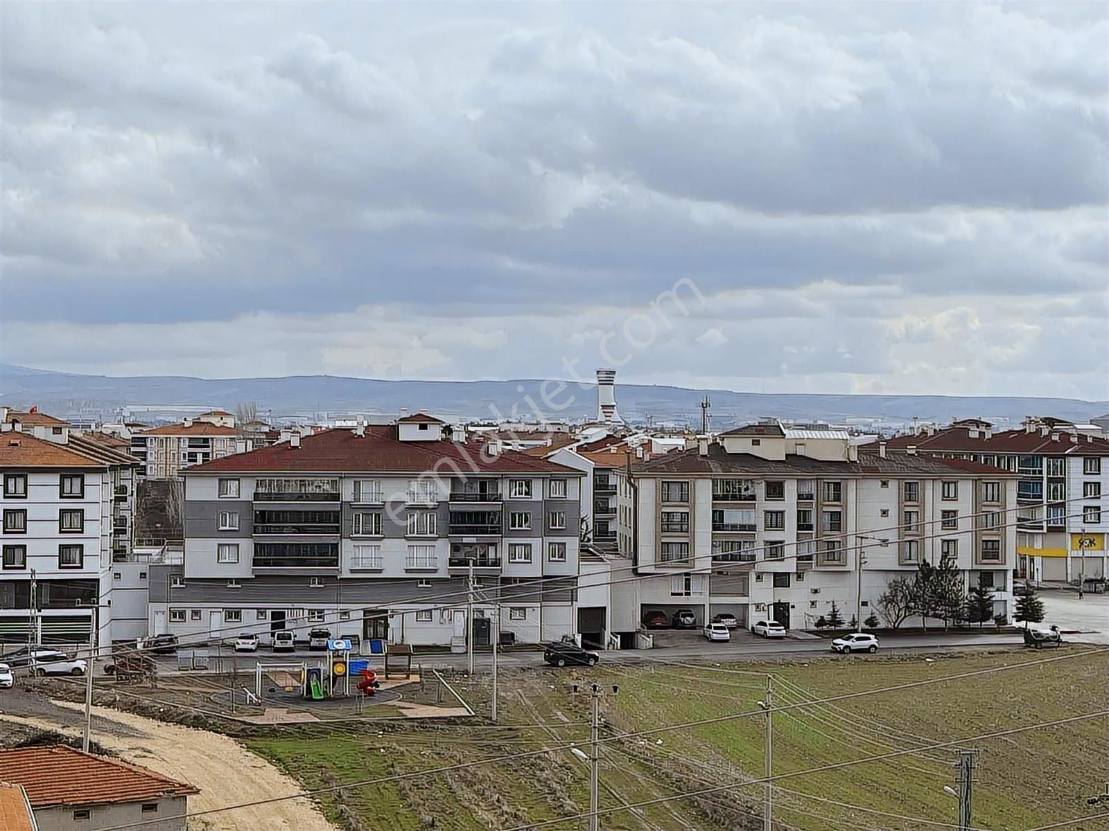 Yüce Emlak' Tan 7/24 Güvenlikli Sitede Ultra Lüx Eşyalı Daire - Görsel 31