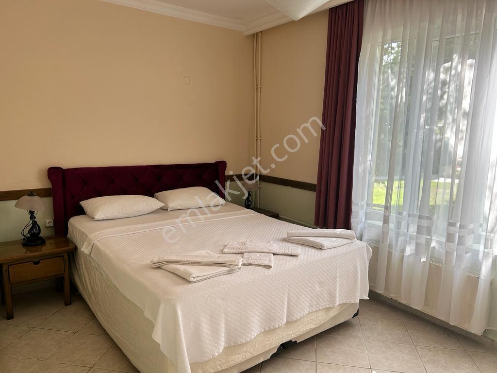 Altınoluk'ta Tatil Köyü İçerisinde Denize 100 M Günlük ,aylıık ,yıllık Kiralık Daire - Görsel 8