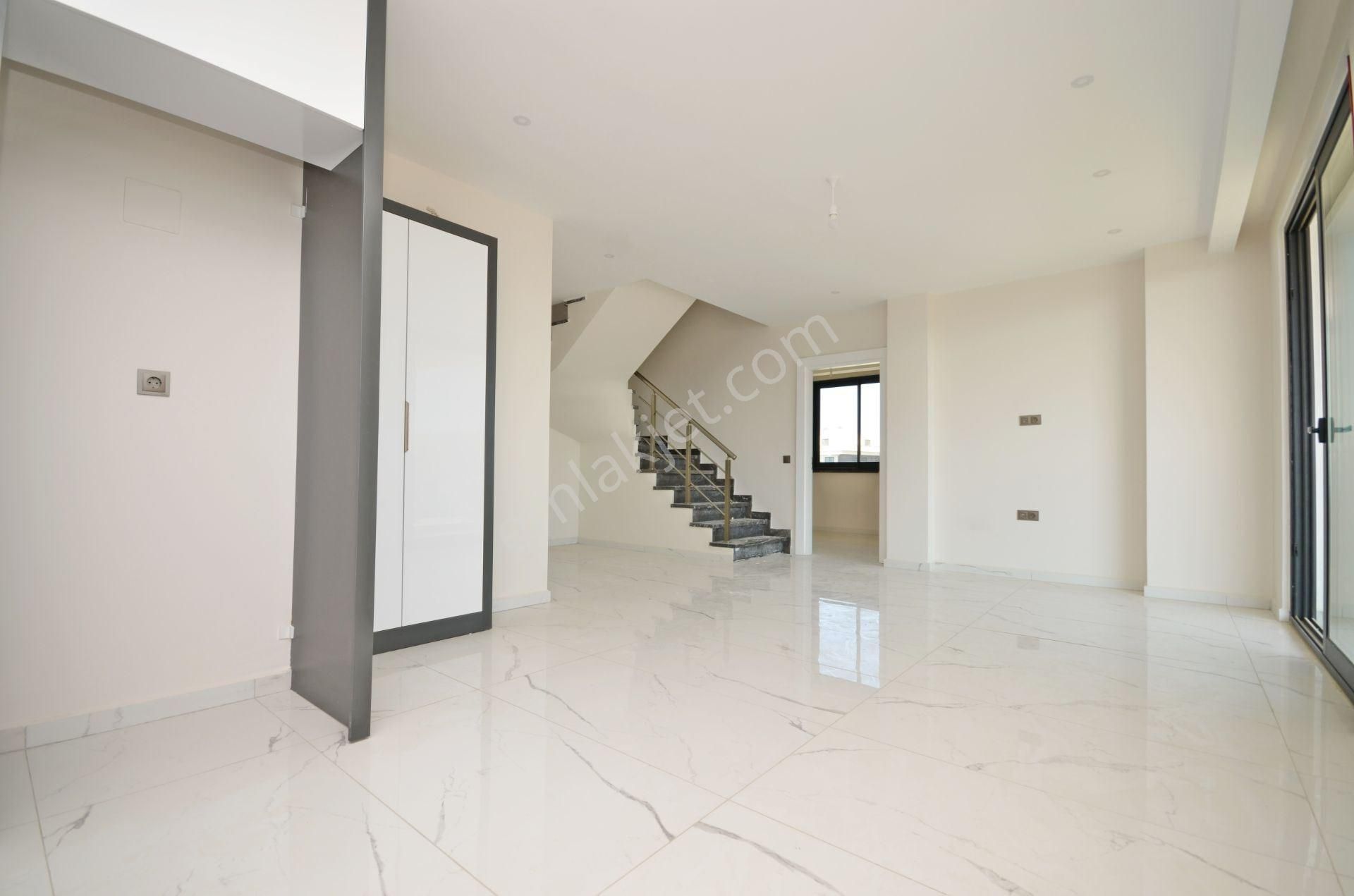 Alanya / Avsallar’da Satılık 4+1 Lüks Penthouse - Görsel 3