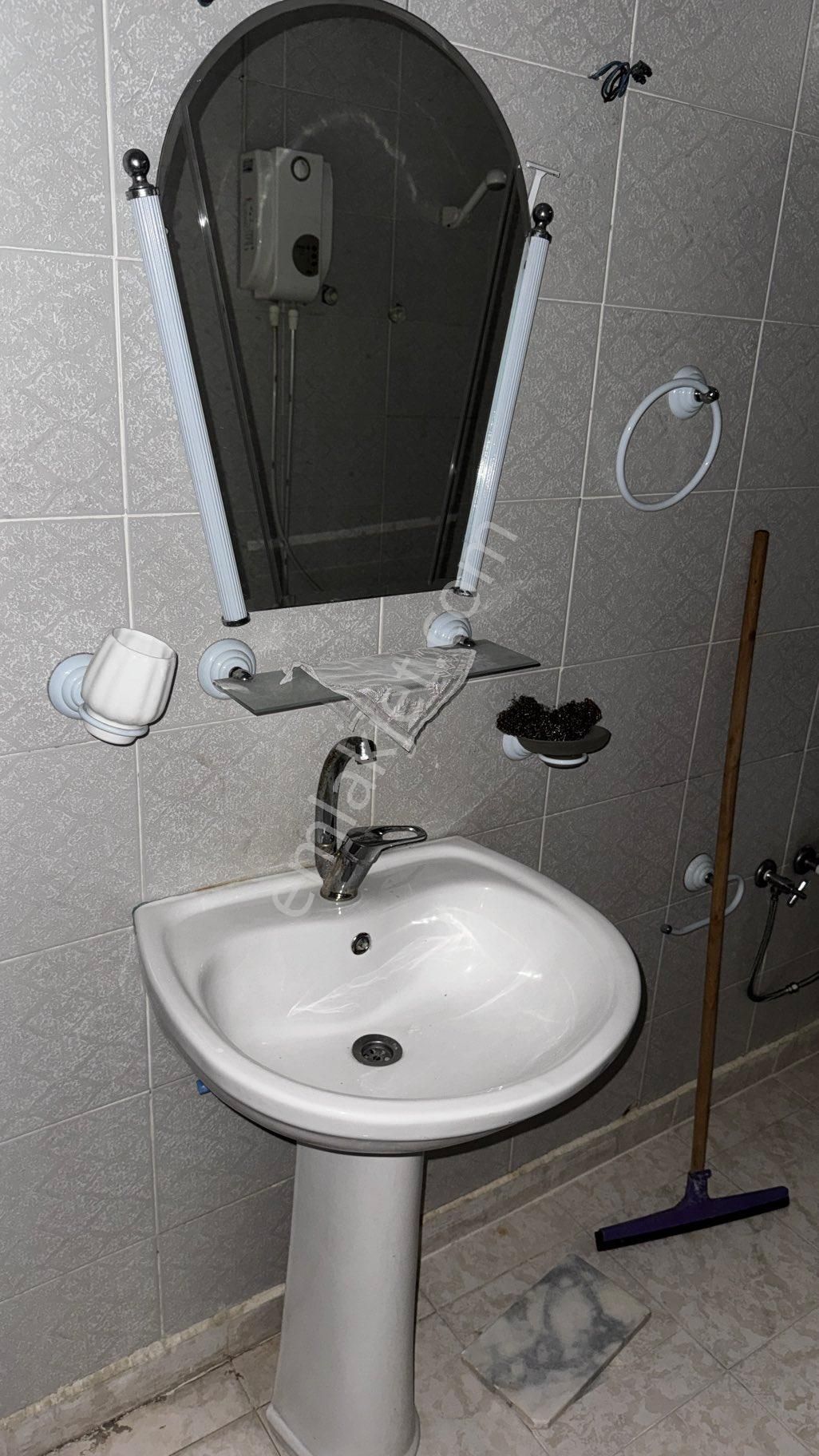 Selahattin Eyyübi Mahallesinde Eşyalı Kiralık Giriş Kat - Görsel 18