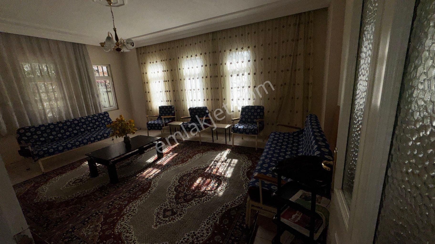 Selahattin Eyyübi Mahallesinde Eşyalı Kiralık Giriş Kat - Görsel 7