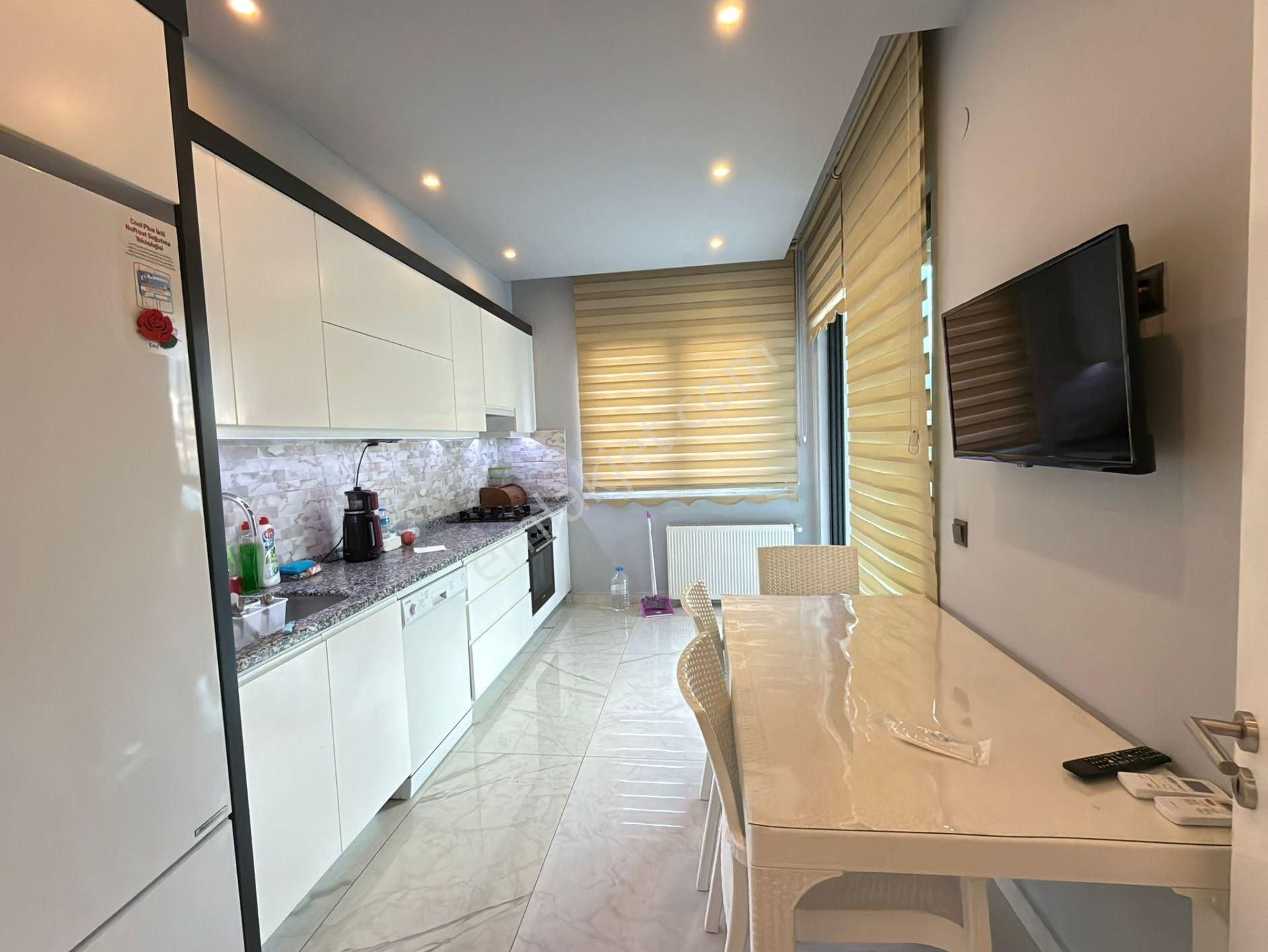 Alanya Güllerpınarı 3+1 Ayrı Mutfaklı Lüks Satılık Daire