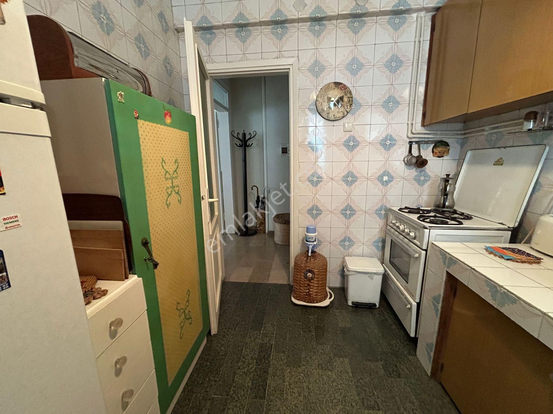 Bostancı'da Cadde Üzerinde Balkonlu Otoparklı 3+1 130 M² Net - Görsel 12