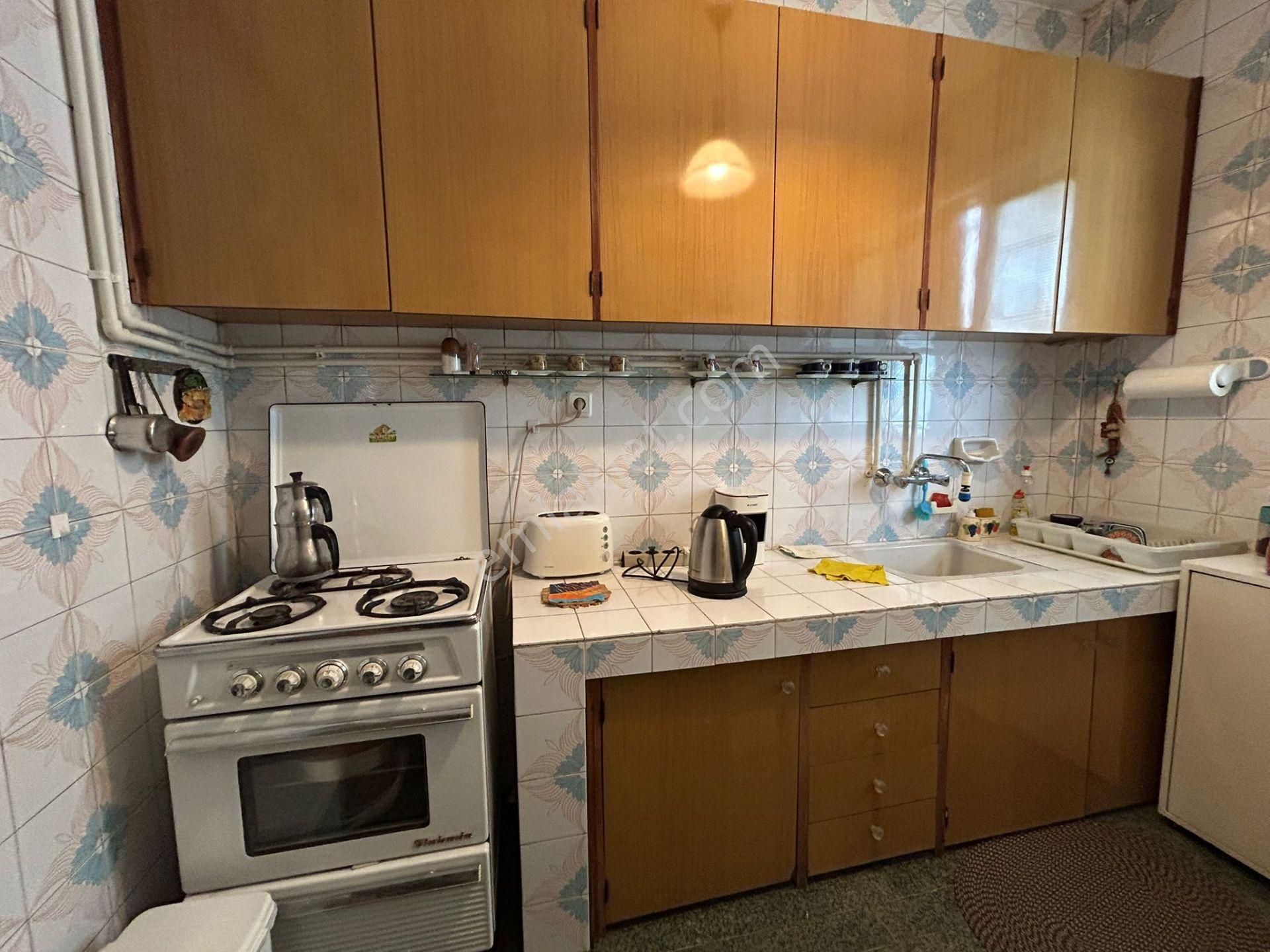 Bostancı'da Cadde Üzerinde Balkonlu Otoparklı 3+1 130 M² Net - Görsel 10