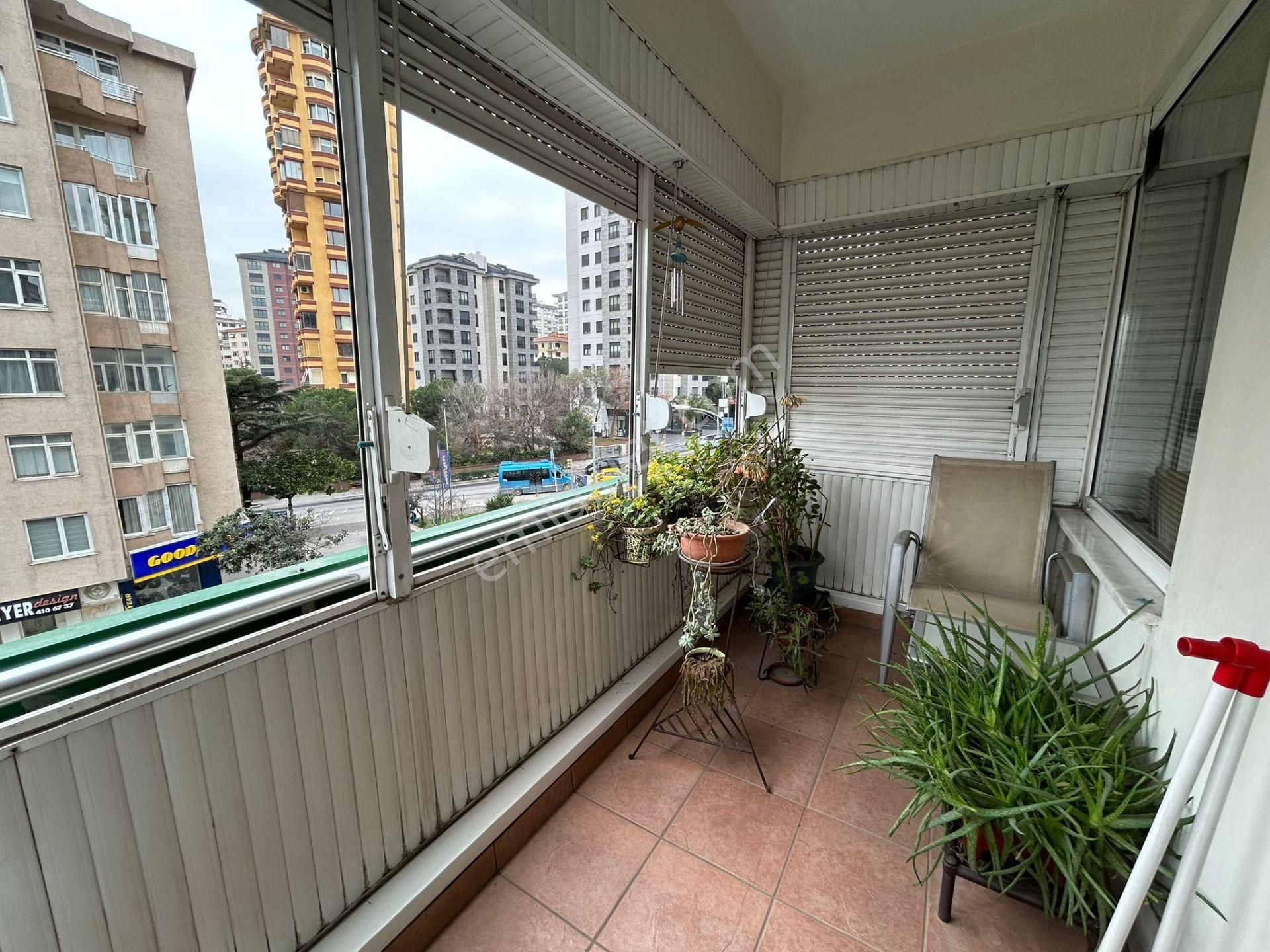 Bostancı'da Cadde Üzerinde Balkonlu Otoparklı 3+1 130 M² Net - Görsel 33