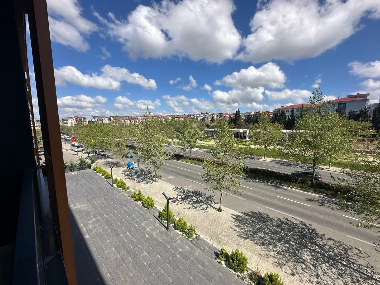 Redstone'dan Uysal Boulevard'da Kiralık 1+1 Daire - Görsel 3