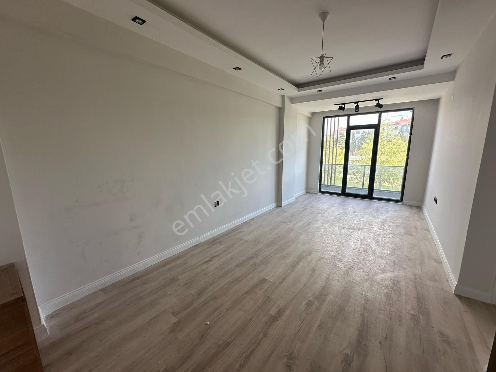 Redstone'dan Uysal Boulevard'da Kiralık 1+1 Daire - Görsel 5