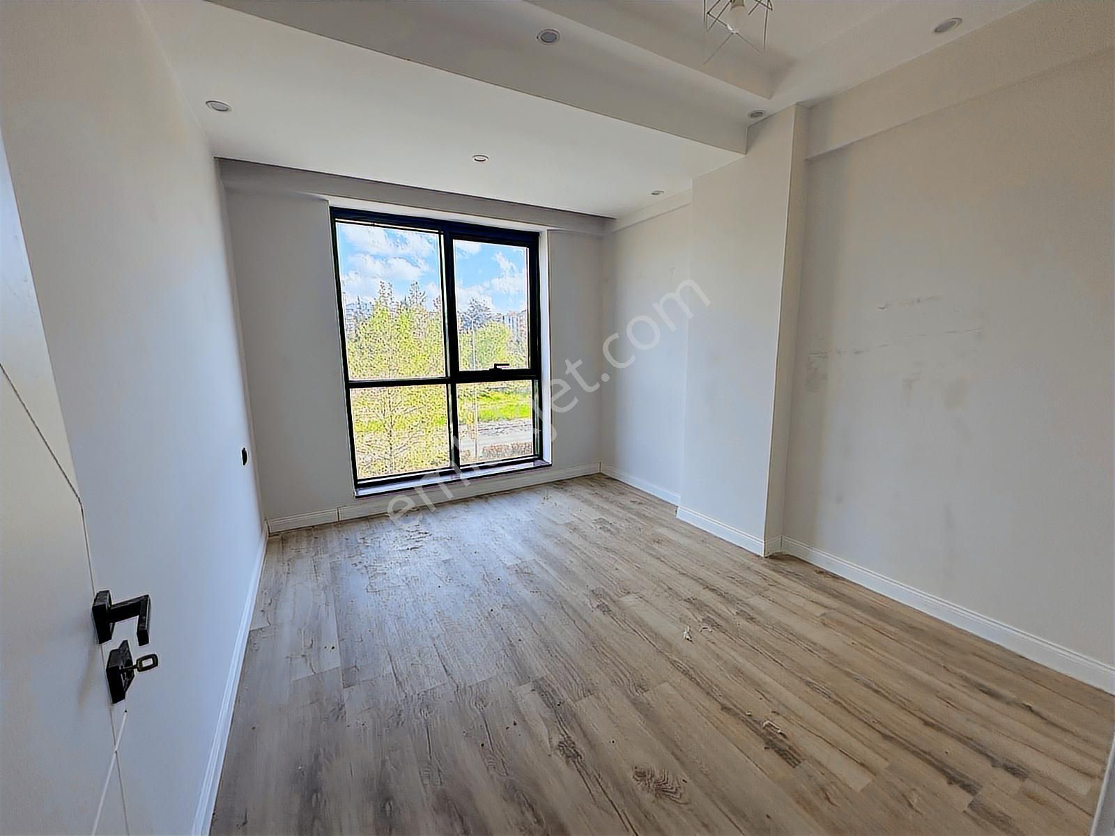 Redstone'dan Uysal Boulevard'da Kiralık 1+1 Daire - Görsel 4
