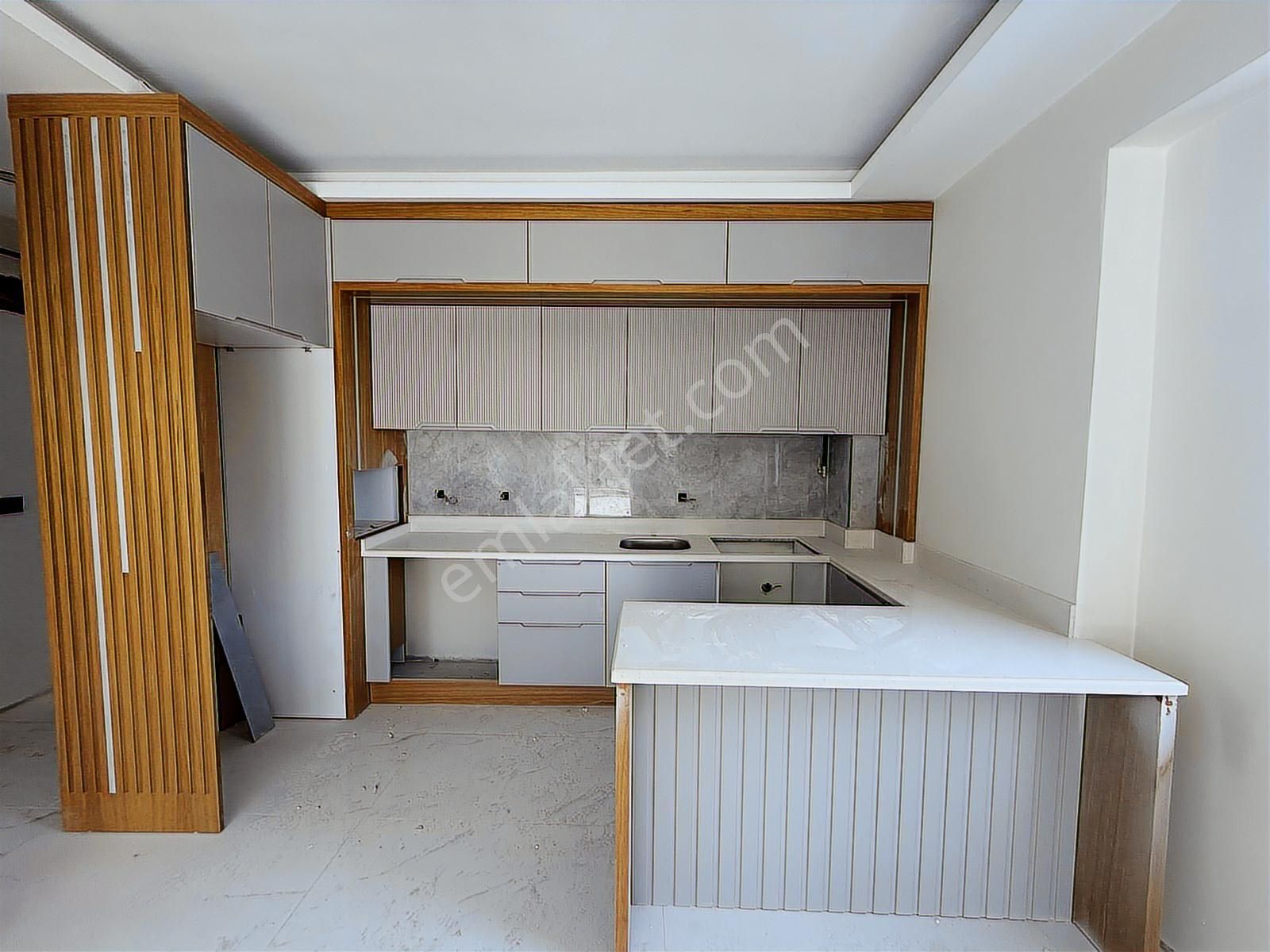 Redstone'dan Central Tower'da Satılık 1+1 Daireler