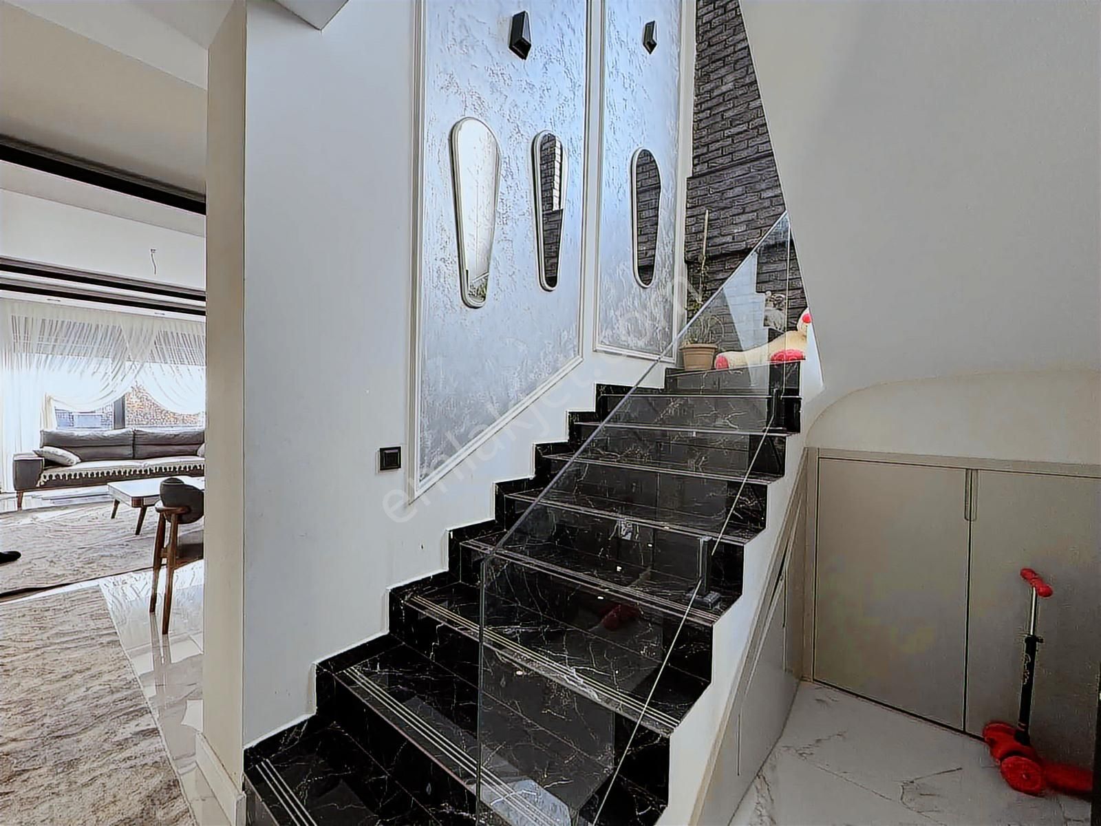 Antalya Döşemealtı Yeniköy' De Satılık 4+1 Müstakıl Villa - Görsel 2