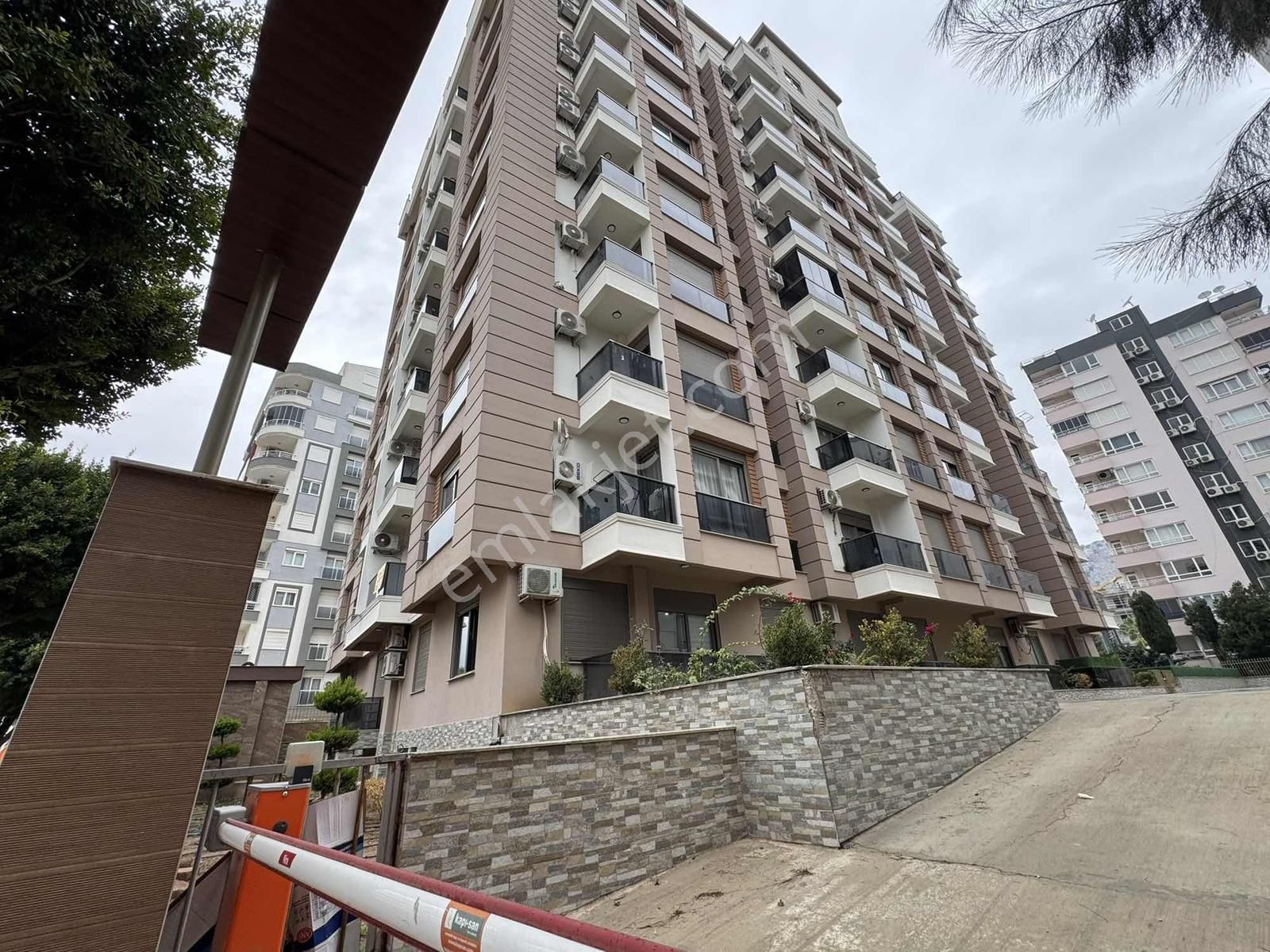 Antalya Konyaaltı Hastane Karşısı D.gazlı Kiralık 1+1 Daire - Görsel 14