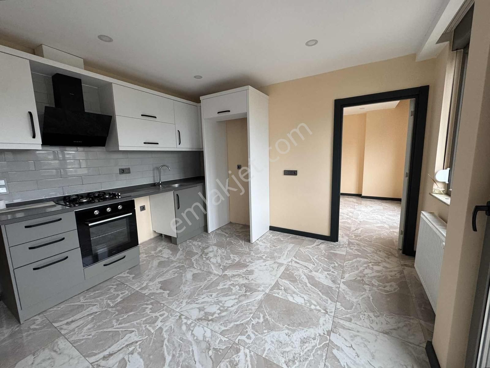 Antalya Konyaaltı Hastane Karşısı D.gazlı Kiralık 1+1 Daire - Görsel 23