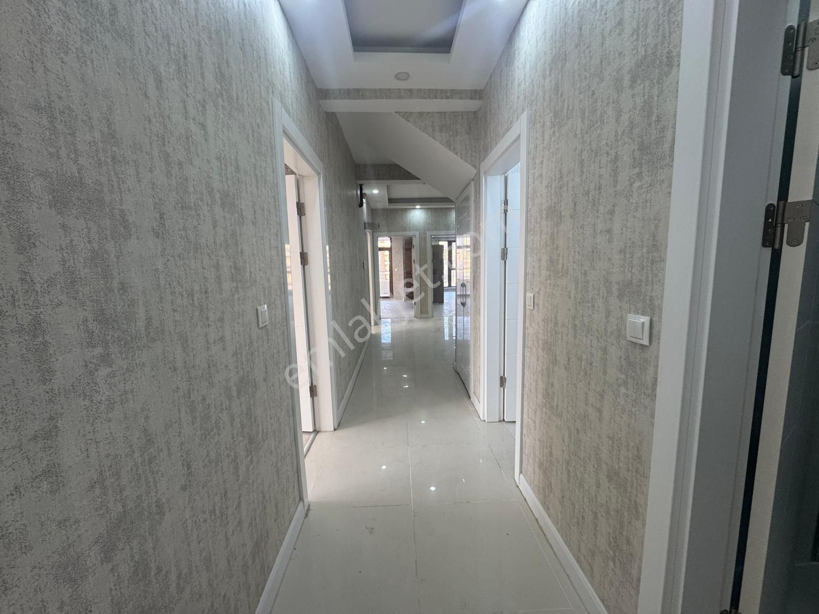 Şenevlerde Satılık 300 M2 7+1 Ultra Lüks Dubleks - Görsel 23