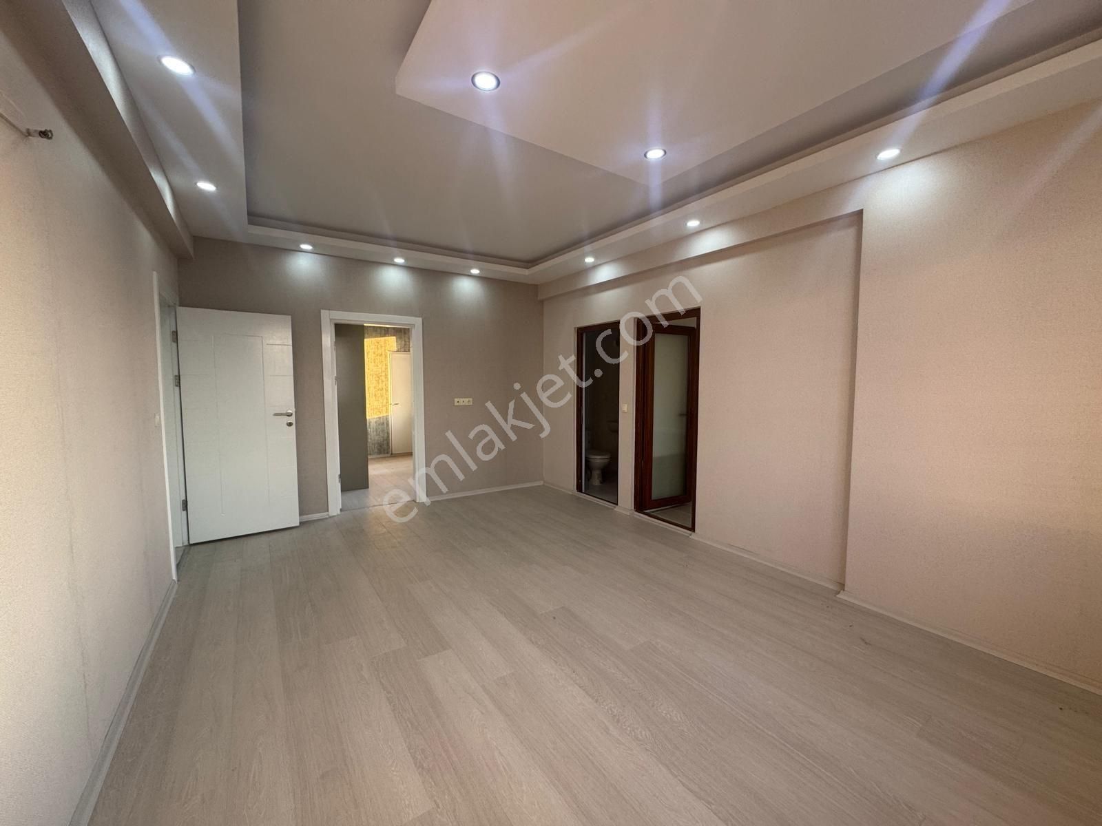 Şenevlerde Satılık 300 M2 7+1 Ultra Lüks Dubleks - Görsel 15