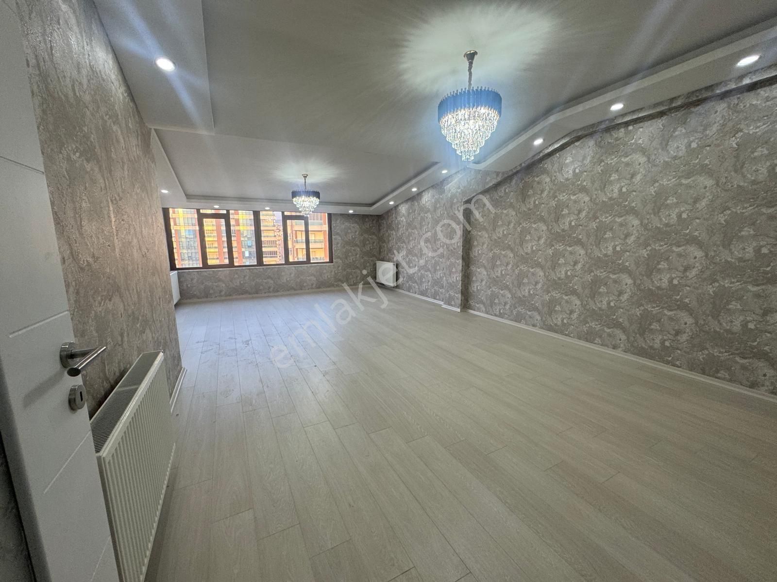 Şenevlerde Satılık 300 M2 7+1 Ultra Lüks Dubleks - Görsel 27