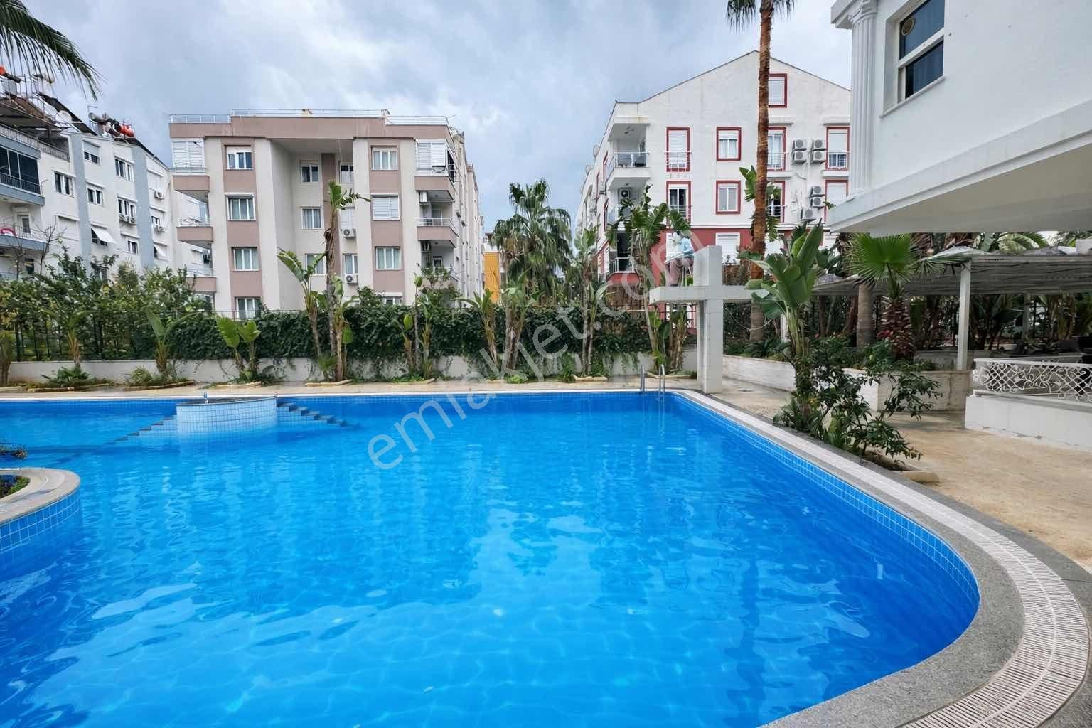 Antalya Konyaaltı Liman'da Kiralık 1+1 Daire Depozito Yok - Görsel 16