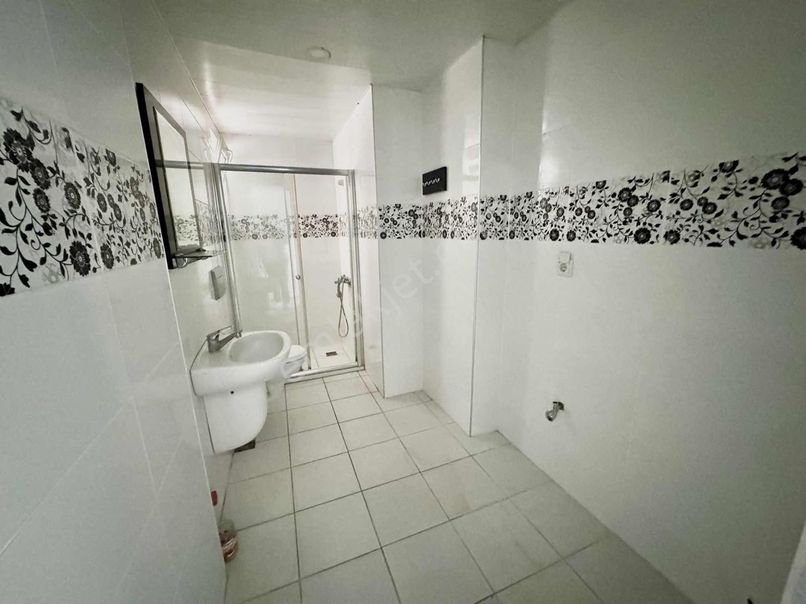 Antalya Konyaaltı Liman'da Kiralık 1+1 Daire Depozito Yok - Görsel 18