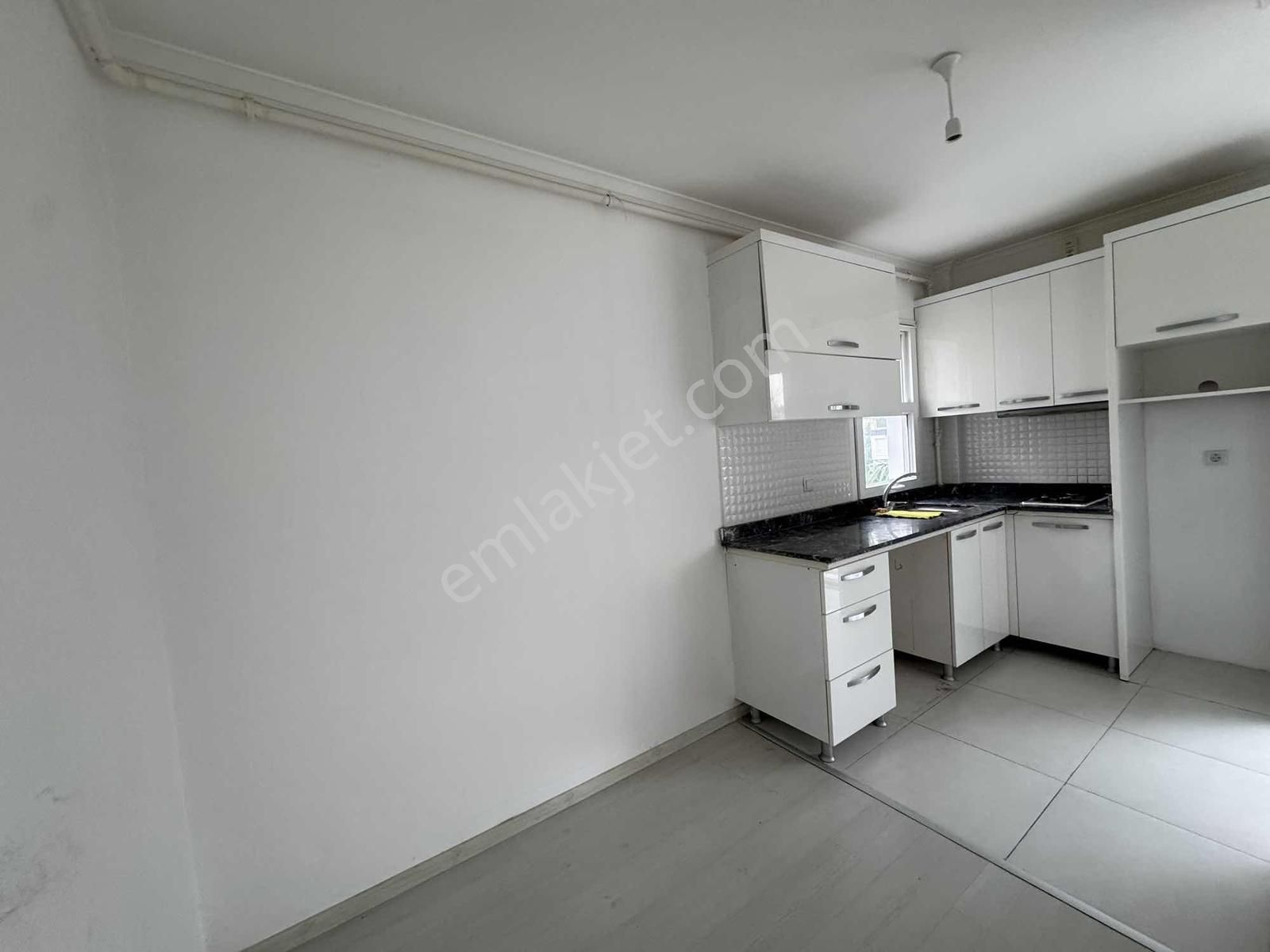 Antalya Konyaaltı Liman'da Kiralık 1+1 Daire Depozito Yok - Görsel 21