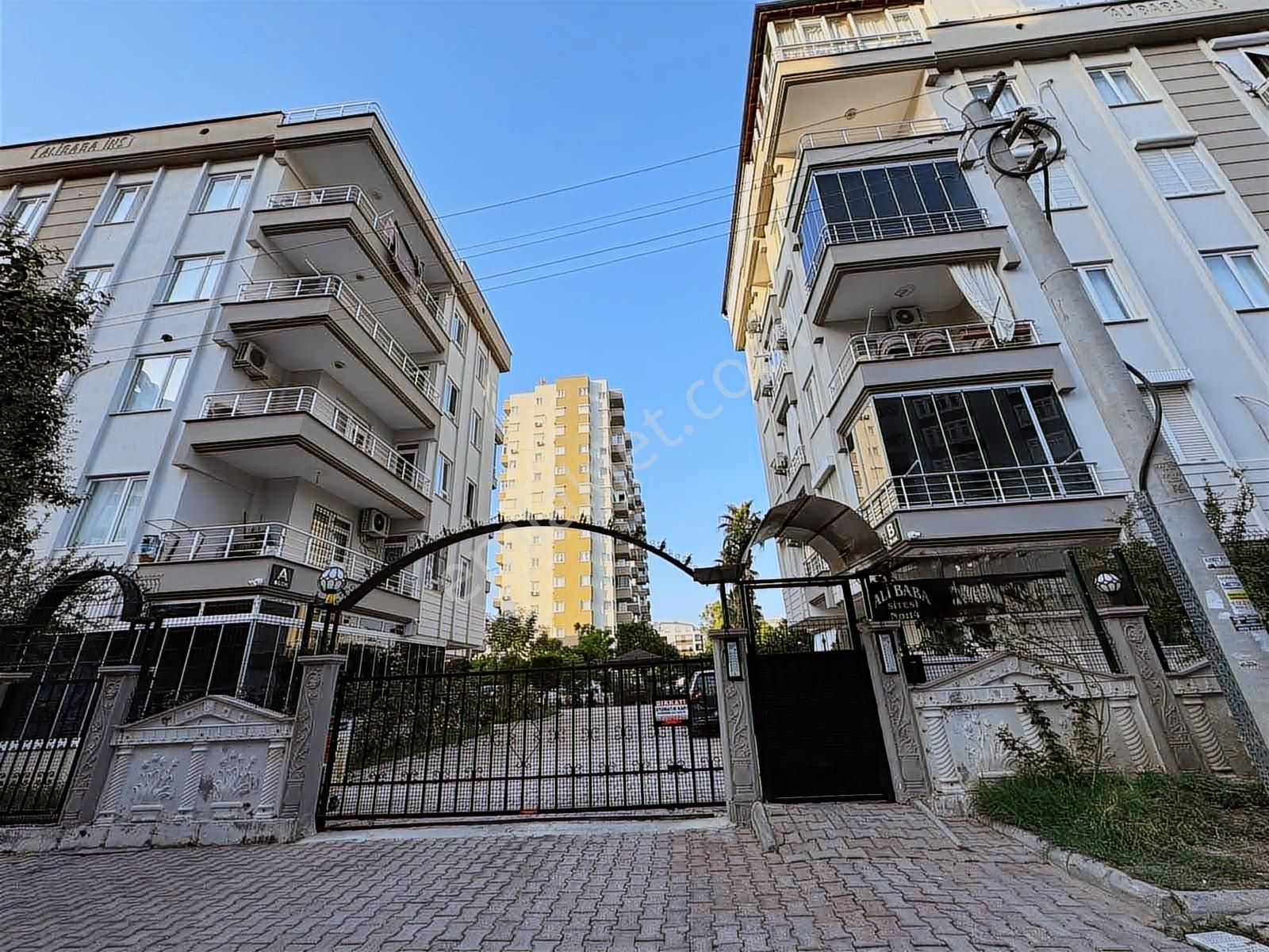 Antalya Konyaaltı Liman 'da Satılık 2+1 Daire