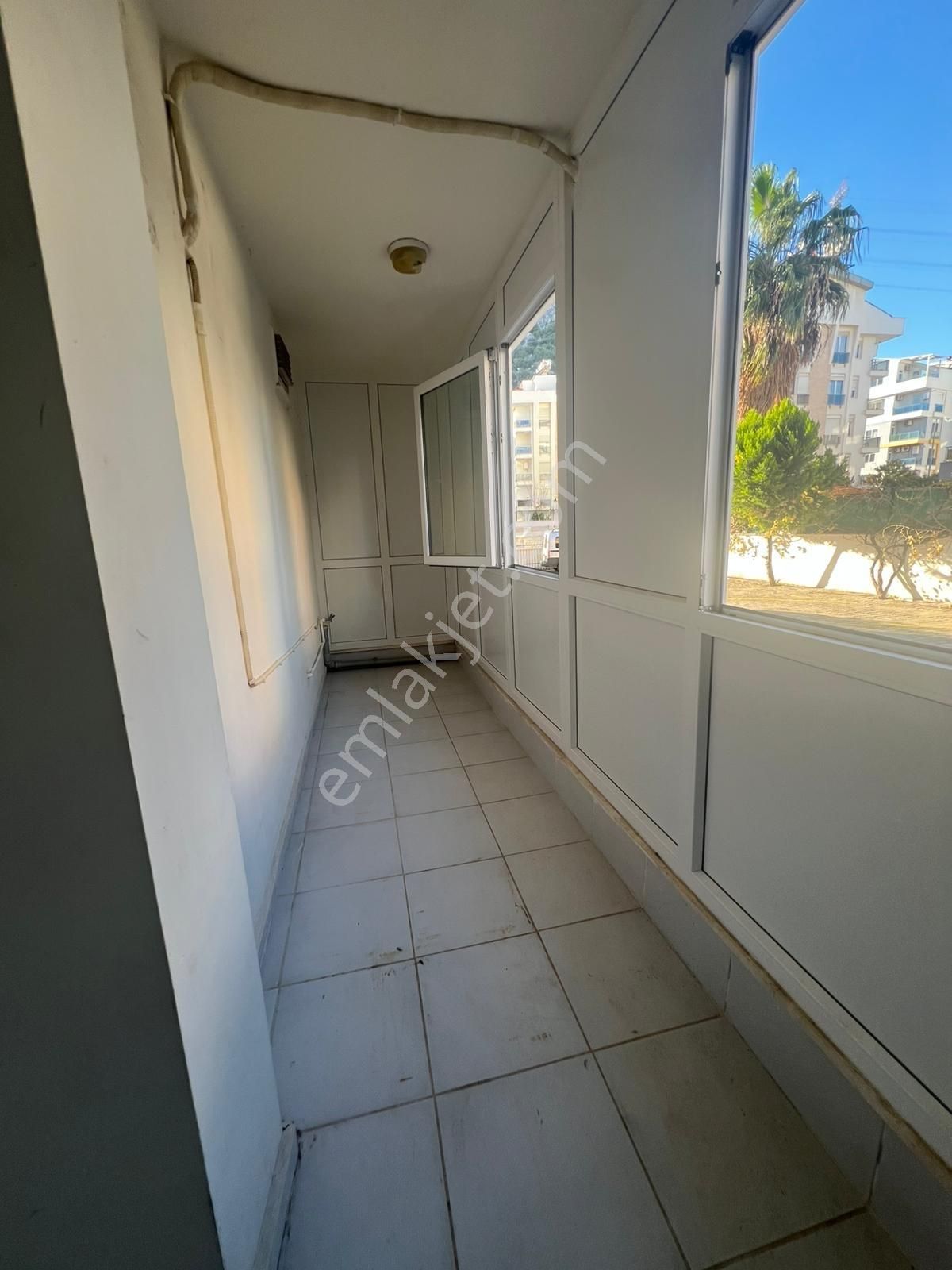 Antalya Konyaaltı Hurma Mahallesi'nde Kiralık 2 + 1 Boş Eşyasız - Görsel 11