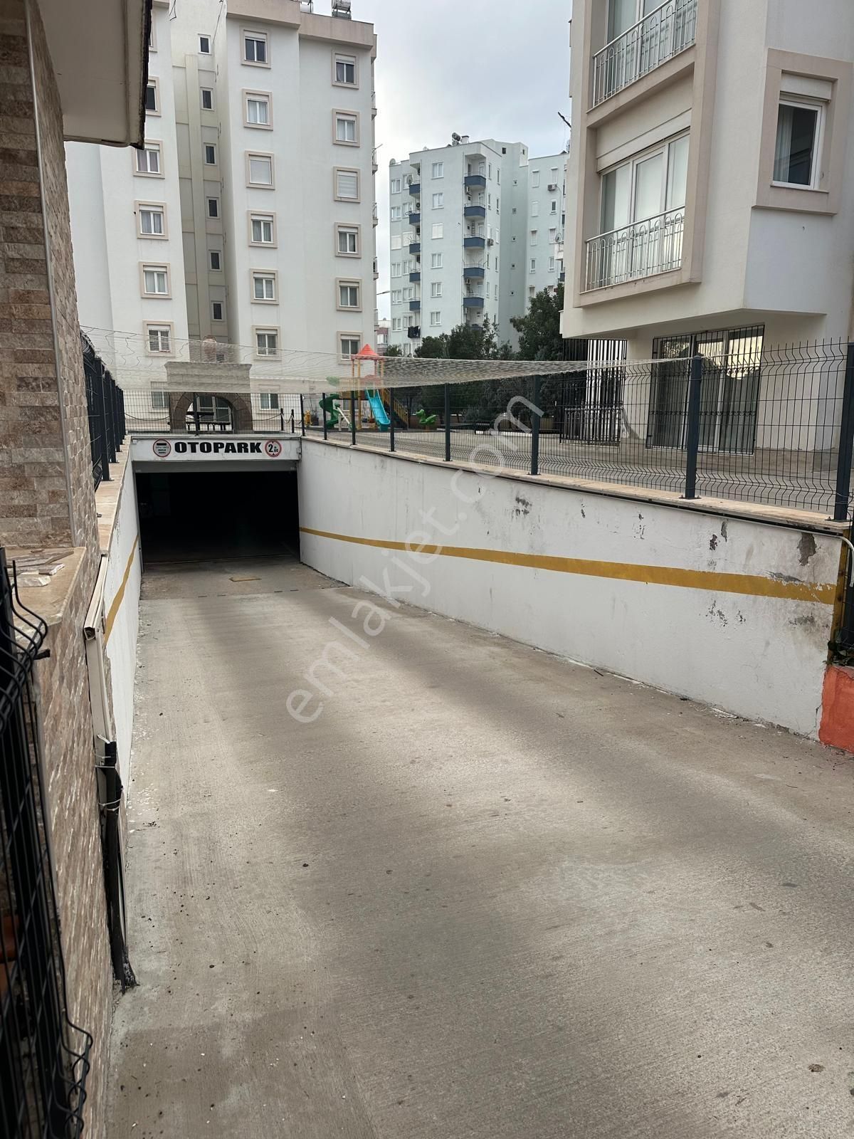 Kızıltoprak'ta Site İçerisinde Muhtesem 2+1 Daire - Görsel 12