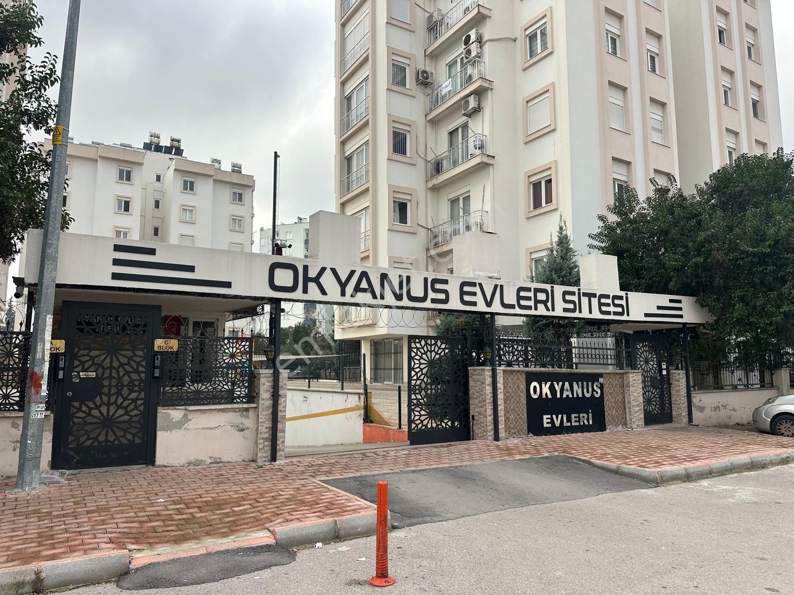 Kızıltoprak'ta Site İçerisinde Muhtesem 2+1 Daire