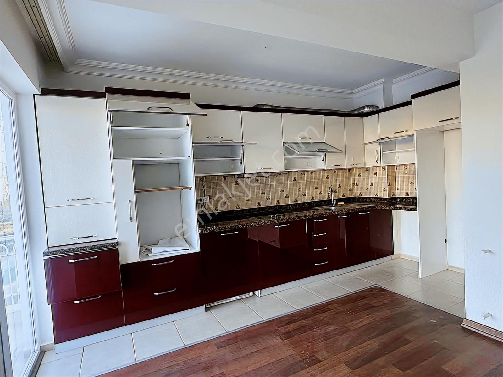 Kızıltoprak'ta Site İçerisinde Muhtesem 2+1 Daire - Görsel 24