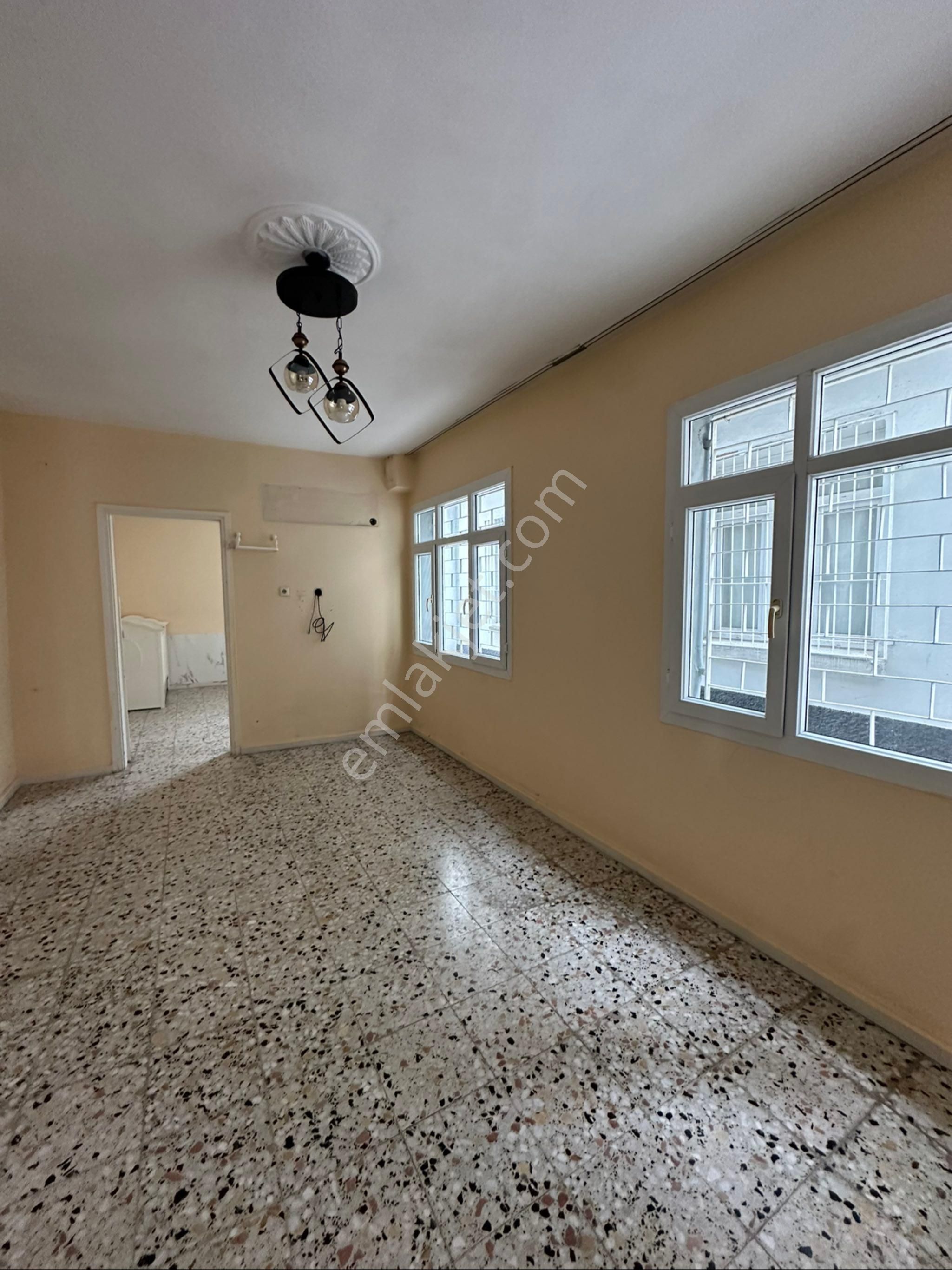 Demetevler’de 2+1 K.mutfak Kiralık Müstakil - Görsel 7