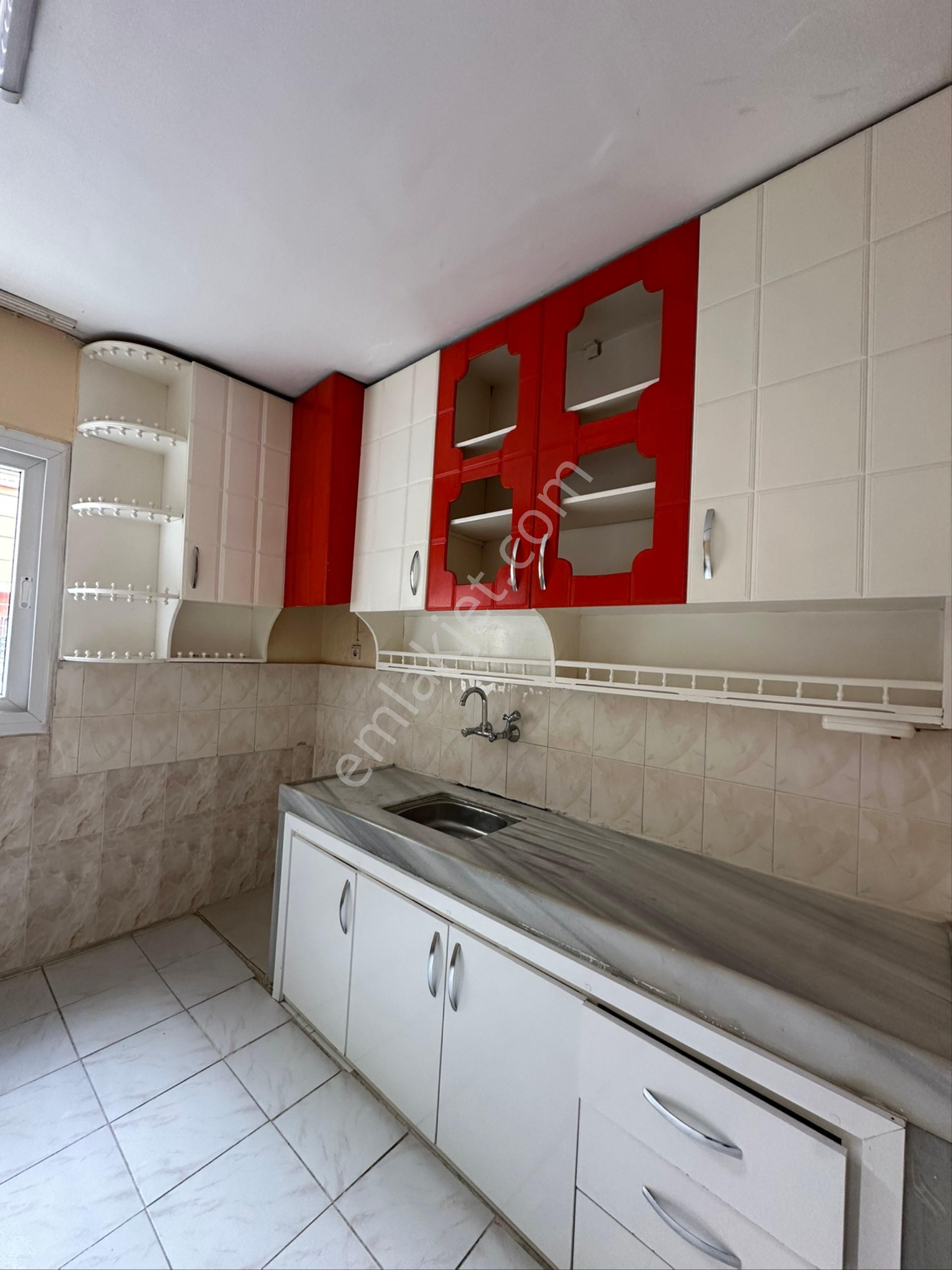 Demetevler’de 2+1 K.mutfak Kiralık Müstakil - Görsel 3