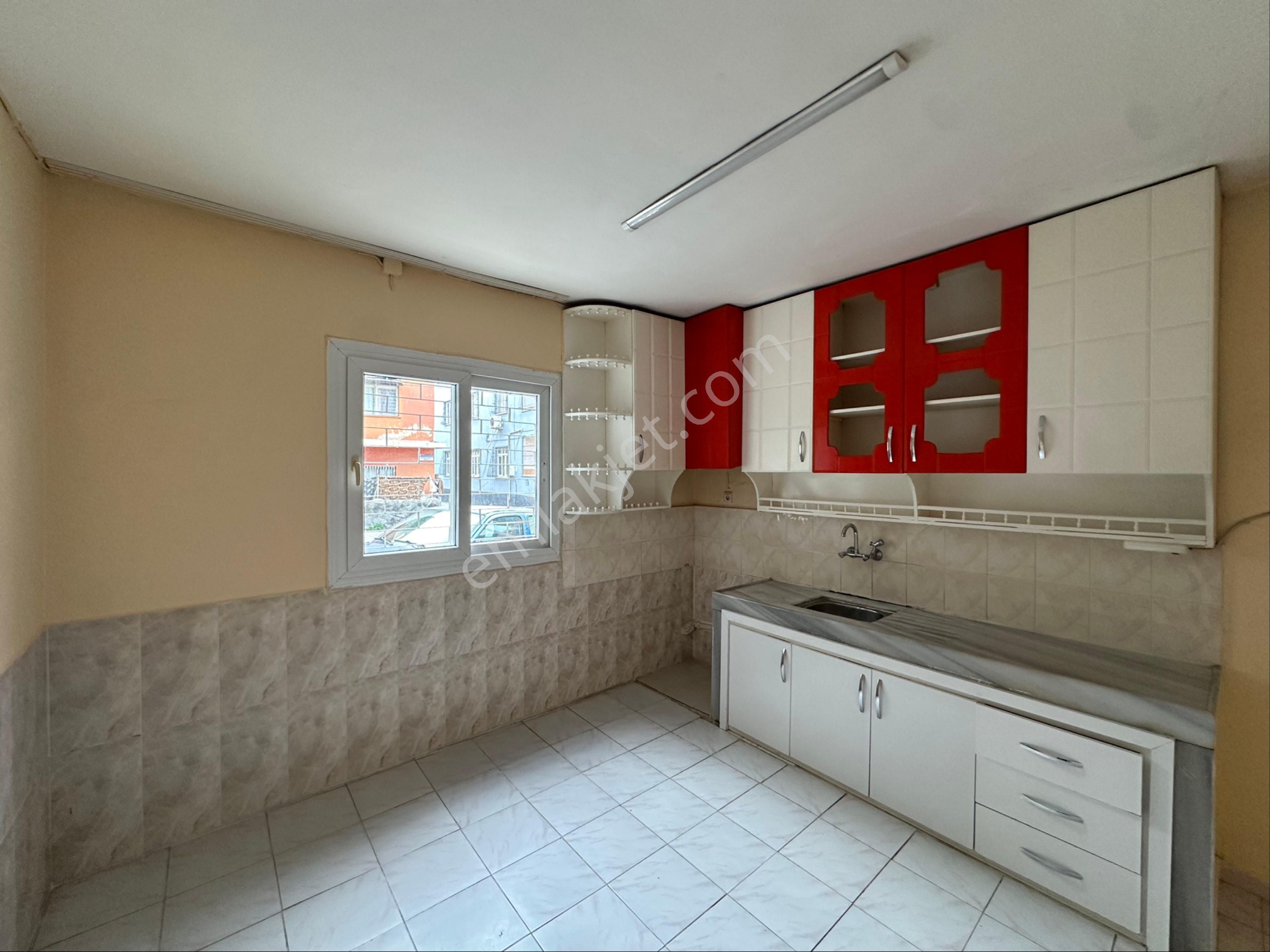 Demetevler’de 2+1 K.mutfak Kiralık Müstakil