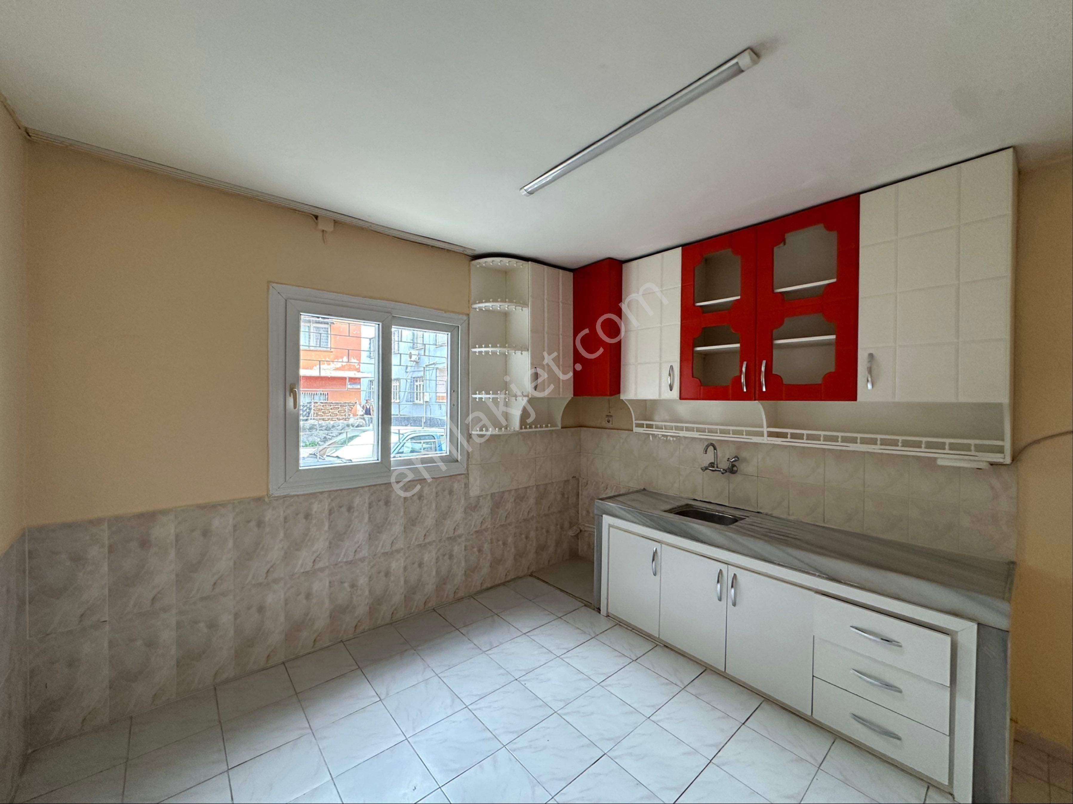 Demetevler’de 2+1 K.mutfak Kiralık Müstakil - Görsel 2