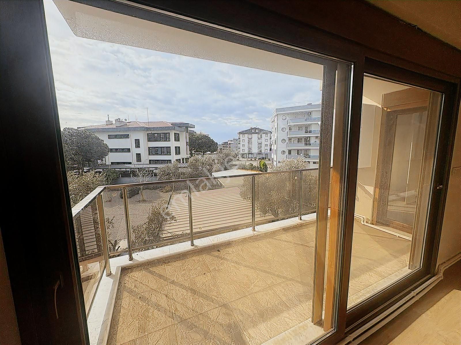 Seferihisar Emniyet Müdürlüğü Yanı 3+1 Kiralık Daire - Görsel 6