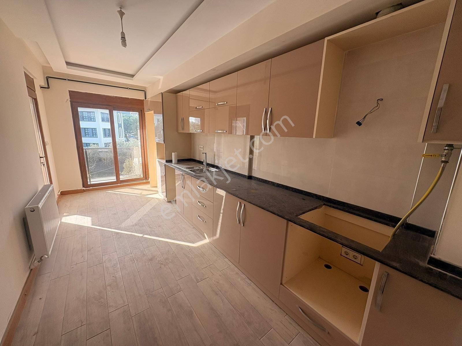 Seferihisar Emniyet Müdürlüğü Yanı 3+1 Kiralık Daire - Görsel 19