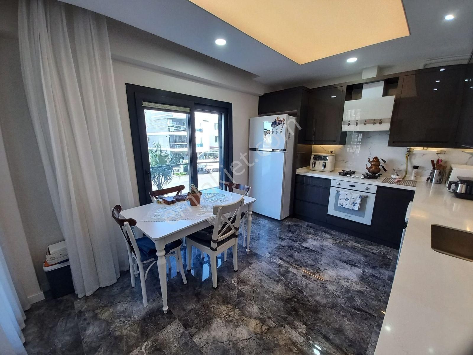 Ahmet Adaman Sitesinde 3+1 Özel Yapım Satılık Daire - Görsel 7