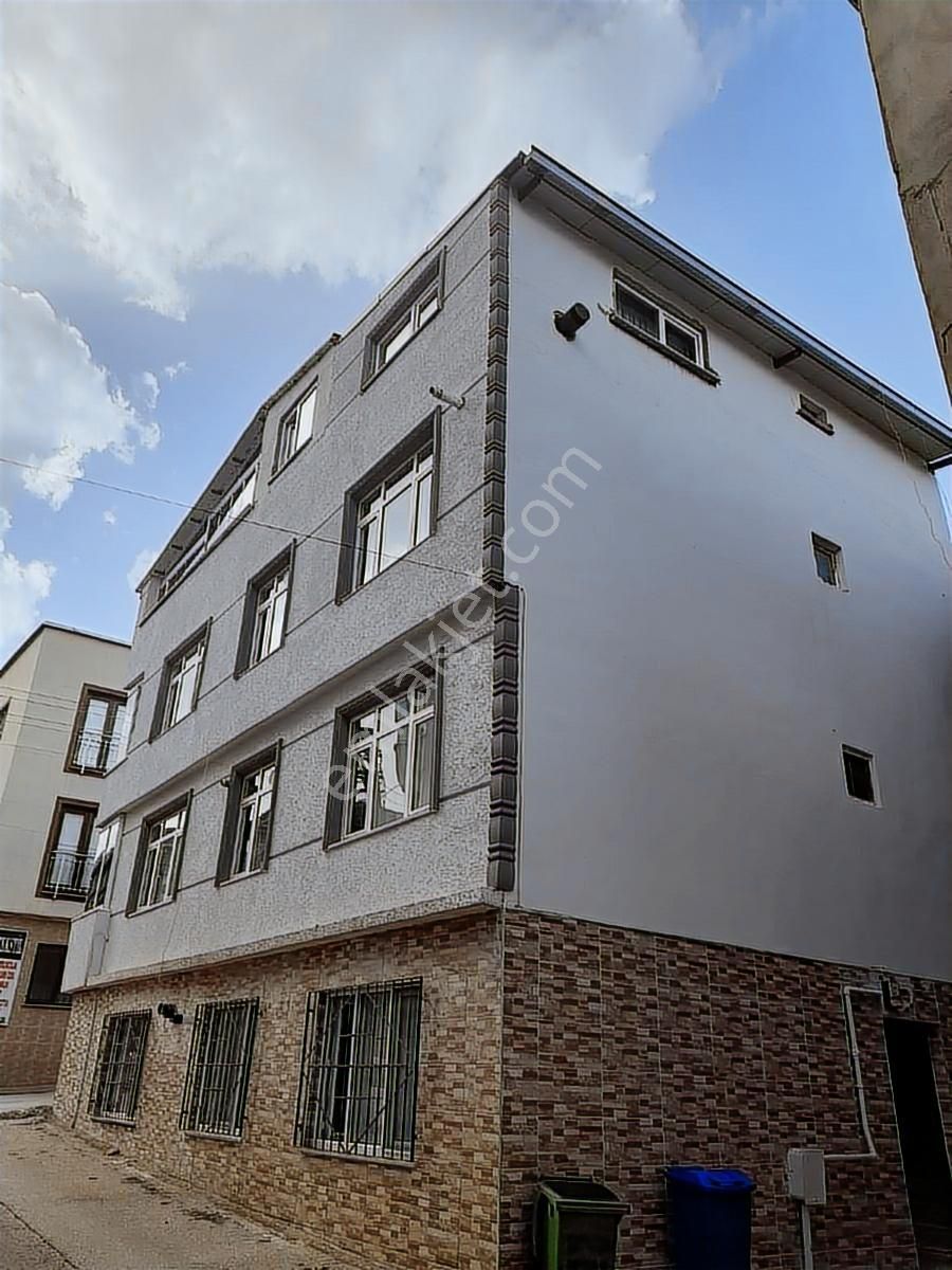 Şekerlerden Fsm Bulvarına Çok Yakın Eşyalı 2+1 Kiralık Daire