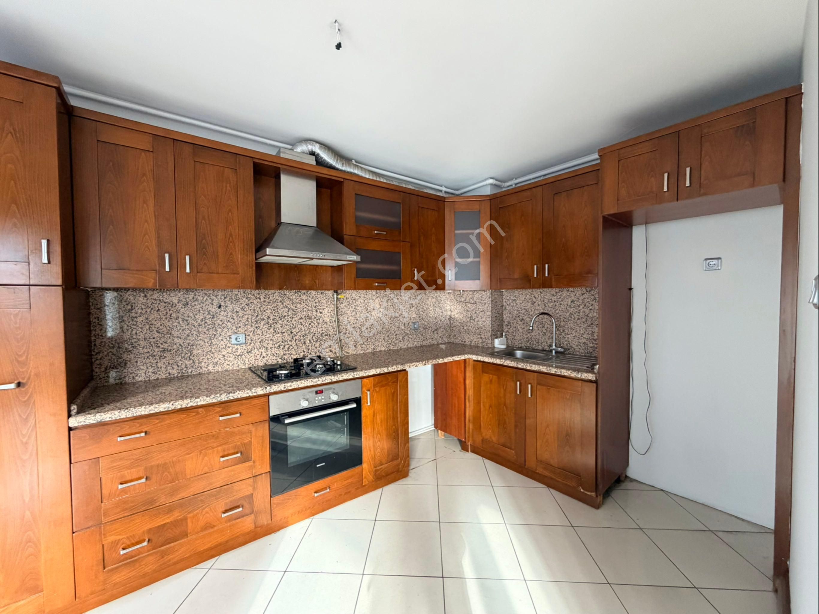 Balçova'da Fahrettin Altay Meydanı Yakınında 3+1 Kiralık Daire - Görsel 7