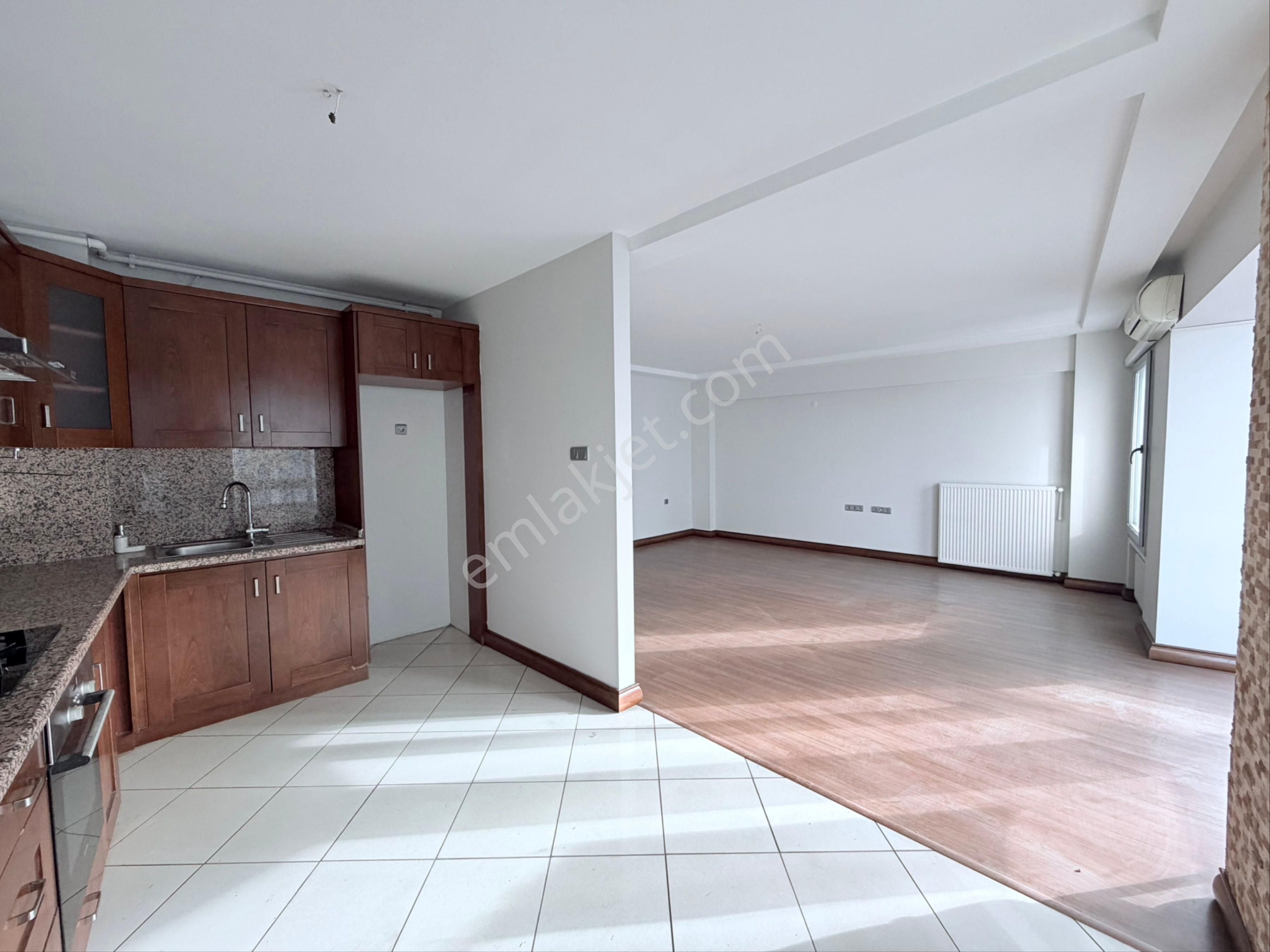 Balçova'da Fahrettin Altay Meydanı Yakınında 3+1 Kiralık Daire - Görsel 9