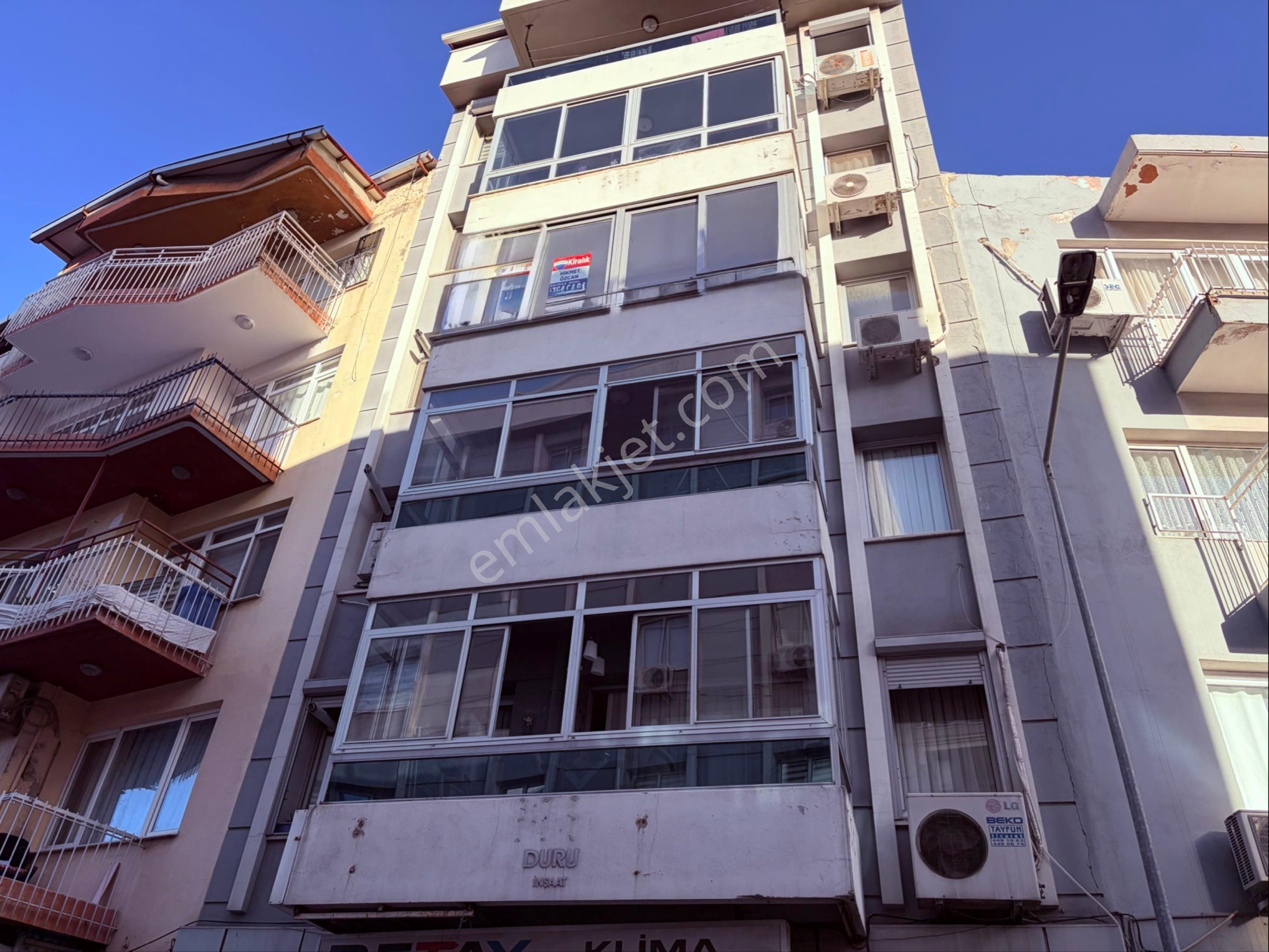 Balçova'da Fahrettin Altay Meydanı Yakınında 3+1 Kiralık Daire - Görsel 2