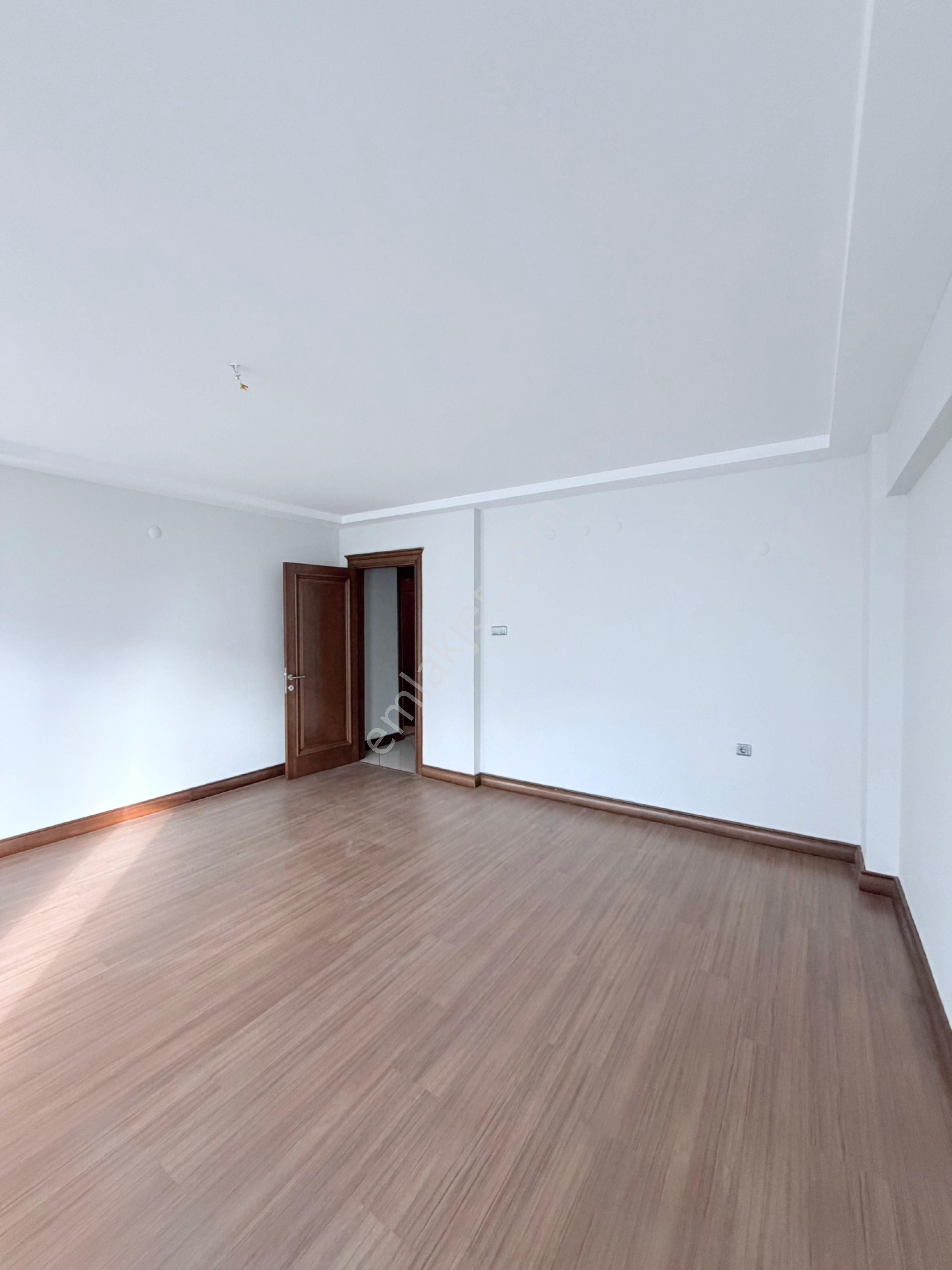 Balçova'da Fahrettin Altay Meydanı Yakınında 3+1 Kiralık Daire - Görsel 25