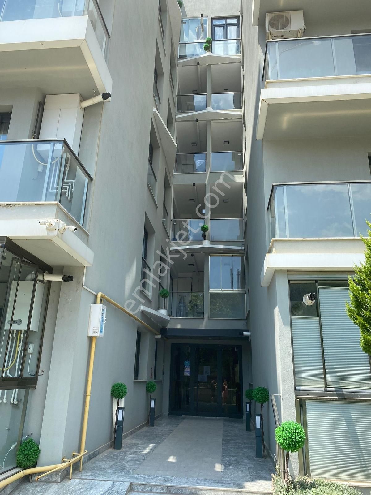 Bornova Erzene Mah.kiralık Full Eşyalı 1+1 Daire - Görsel 13