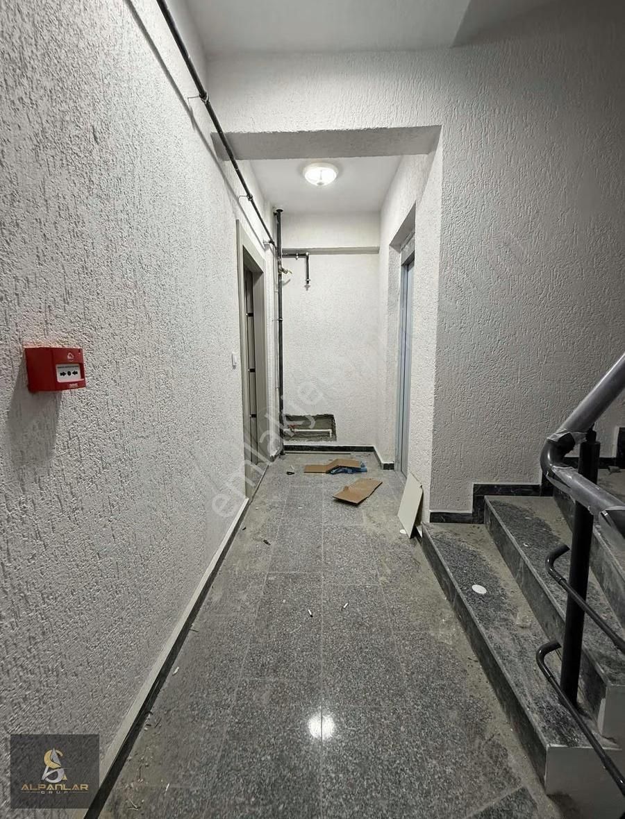 Halkalı Merkez Mah. 3+1 Satılık 130m2 Tek Daire Üzeri Asansörlü - Görsel 8