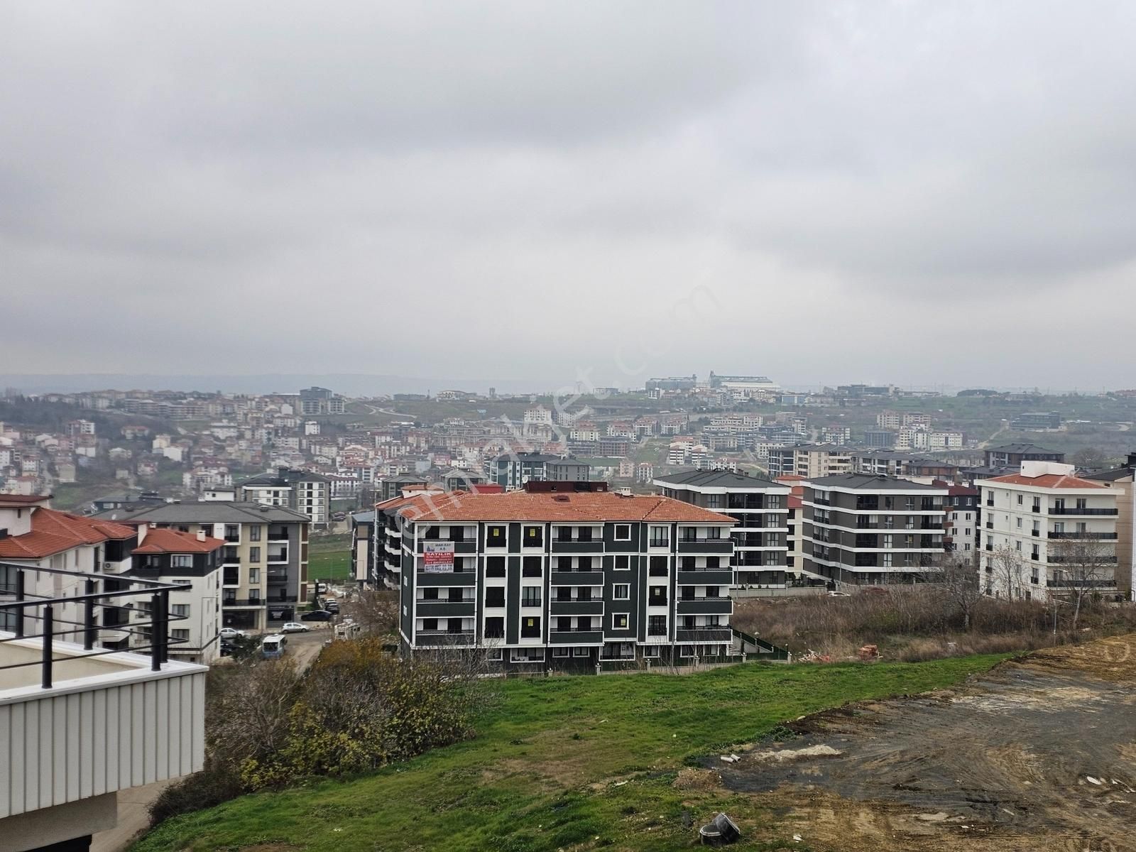 Atatürk Mah. Havuzlu Site Özel Tasarım 2+1 Kısmi Deniz Manzaralı - Görsel 2
