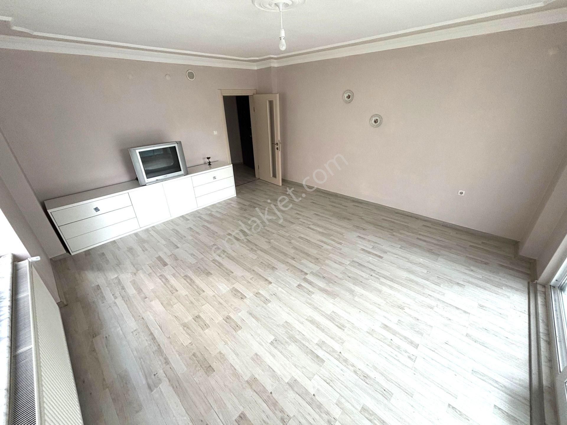 𝄞melodi'den Akçay Merkez'de 3+1 Ön Cephe Ayrı Mutfaklı Ebeveyn Banyolu Cam Balkonlu Daire - Görsel 12