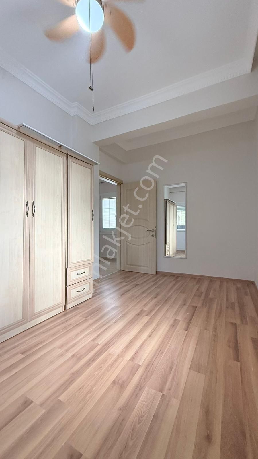 Didim Efeler Mah Site İçerisinde 3+1 Açık Mutfaklı Köşe Başı Trıplex Villamız Satışdadır - Görsel 9