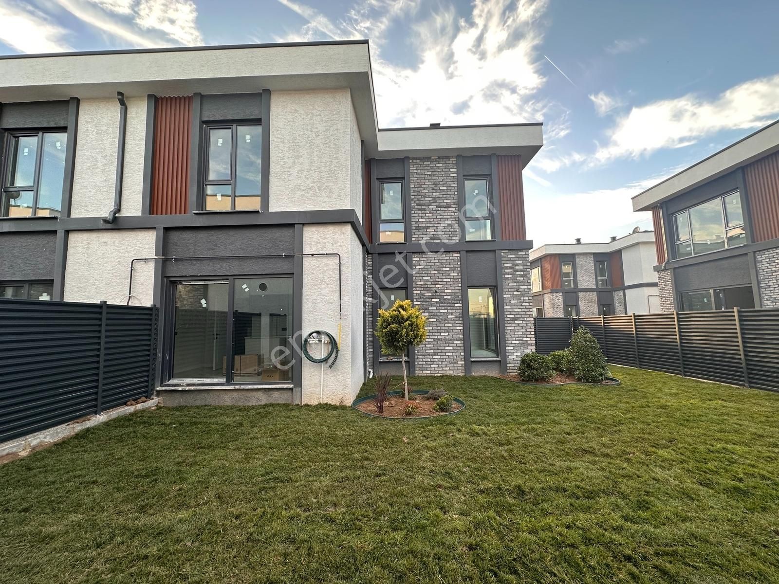 Serdivan'da 4+1 Tam Müstakil Villalar - Görsel 16